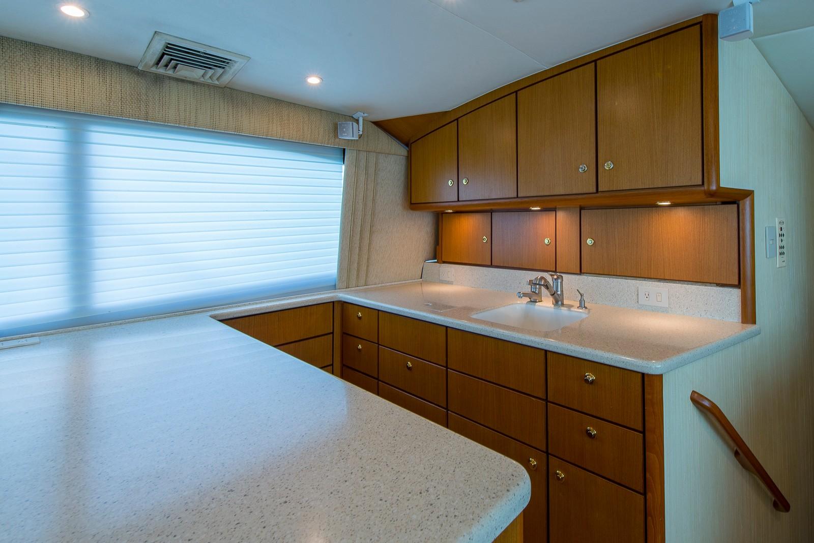 Ocean 46 Kenz Sea - Galley, Sink and Cabinets