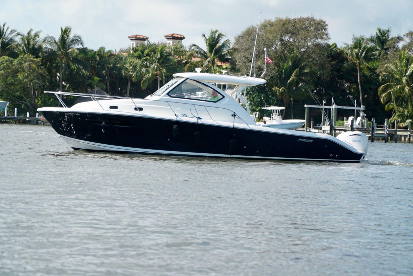 lint schelp bewaker Yacht for Sale | 35 Pursuit Yachts Jupiter, FL | Denison Yacht Sales