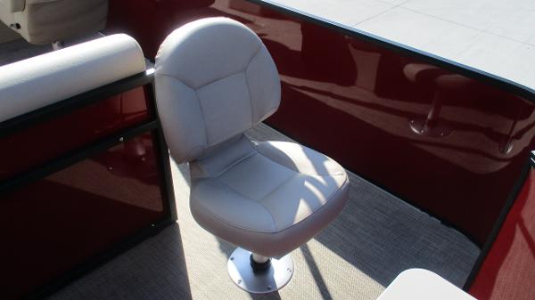 2021 Bentley boat for sale, model of the boat is 243 Fish-N-Cruise & Image # 23 of 59