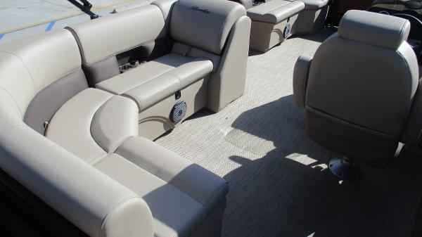 2021 Bentley boat for sale, model of the boat is 243 Fish-N-Cruise & Image # 24 of 59