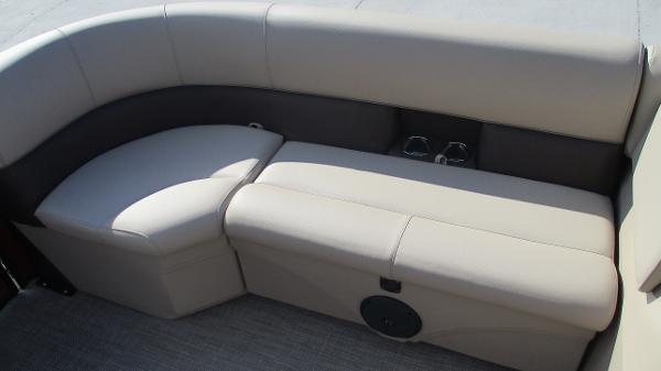 2021 Bentley boat for sale, model of the boat is 243 Fish-N-Cruise & Image # 49 of 59
