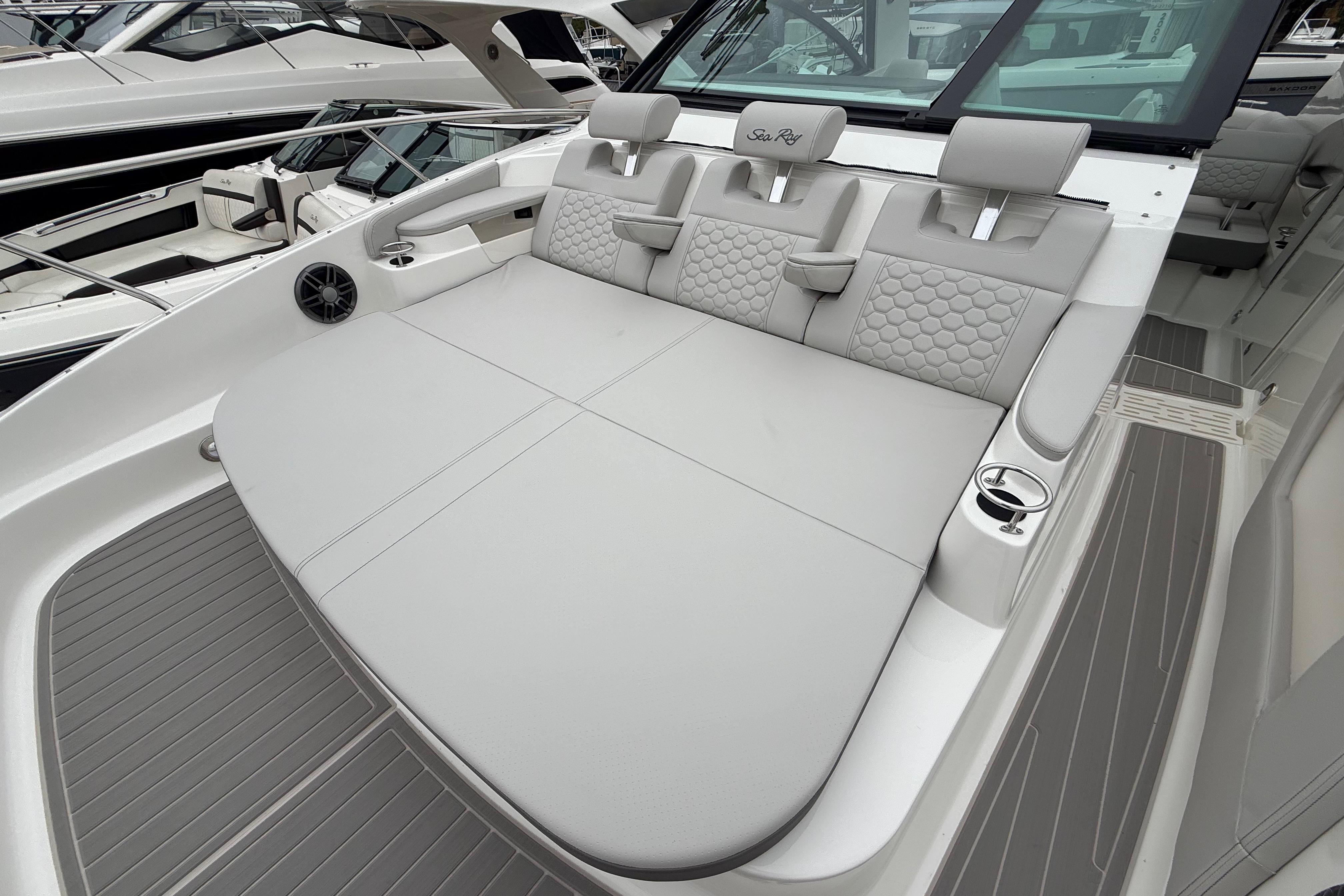 2026 Sea Ray Sundancer 320 #S1165F inventory image at Sun Country Marine Group, San Diego Harbor Island