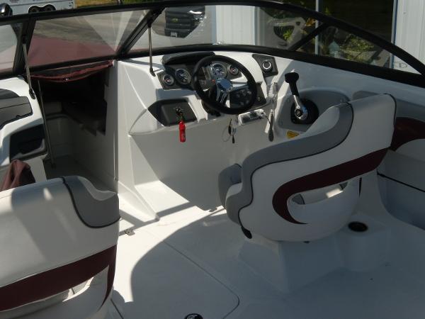 2020 Tahoe boat for sale, model of the boat is 700 & Image # 4 of 8