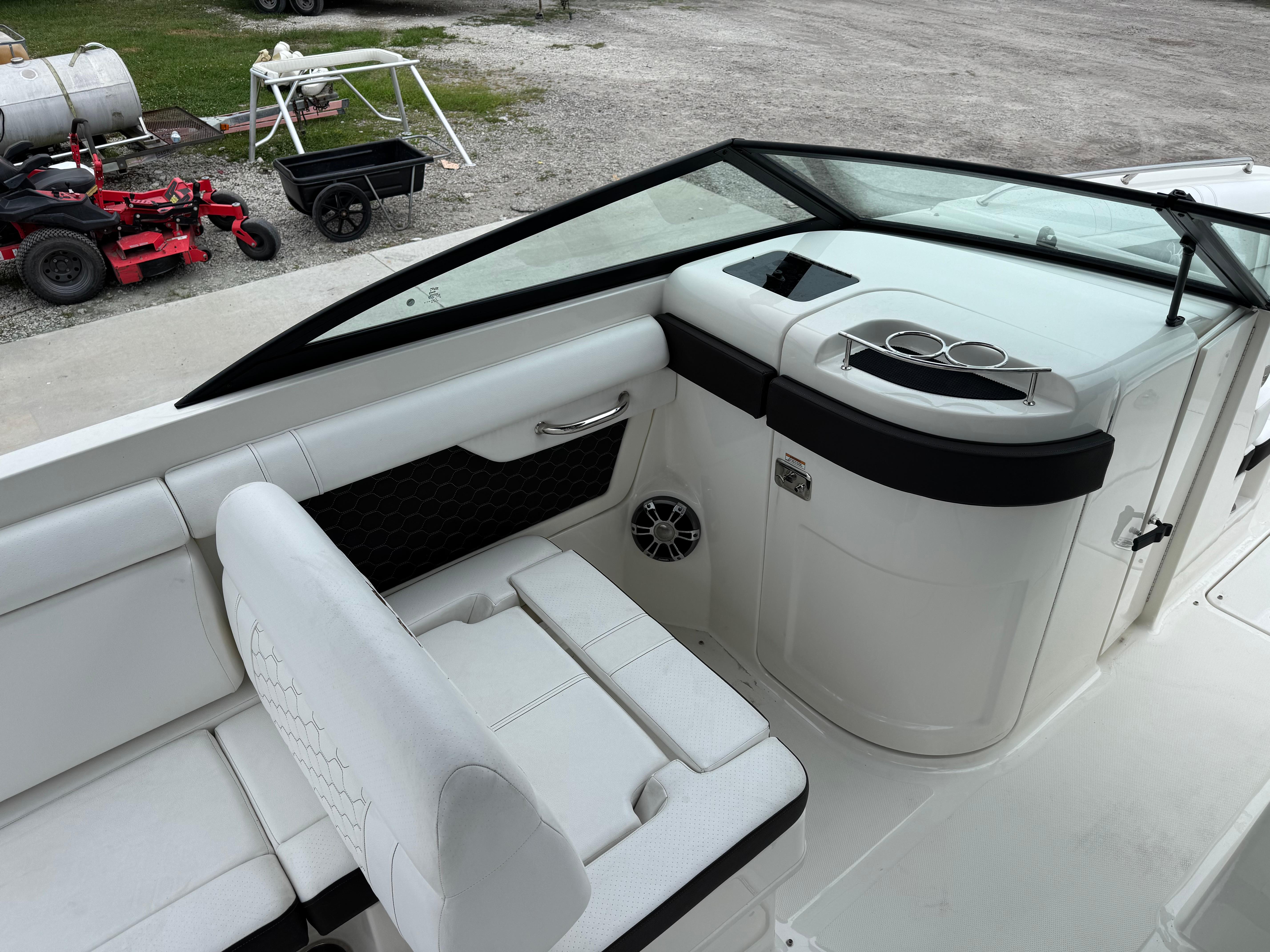2023-sea-ray-sdx-270-outboard-power-9805855-20250528054022655-1_XLARGE