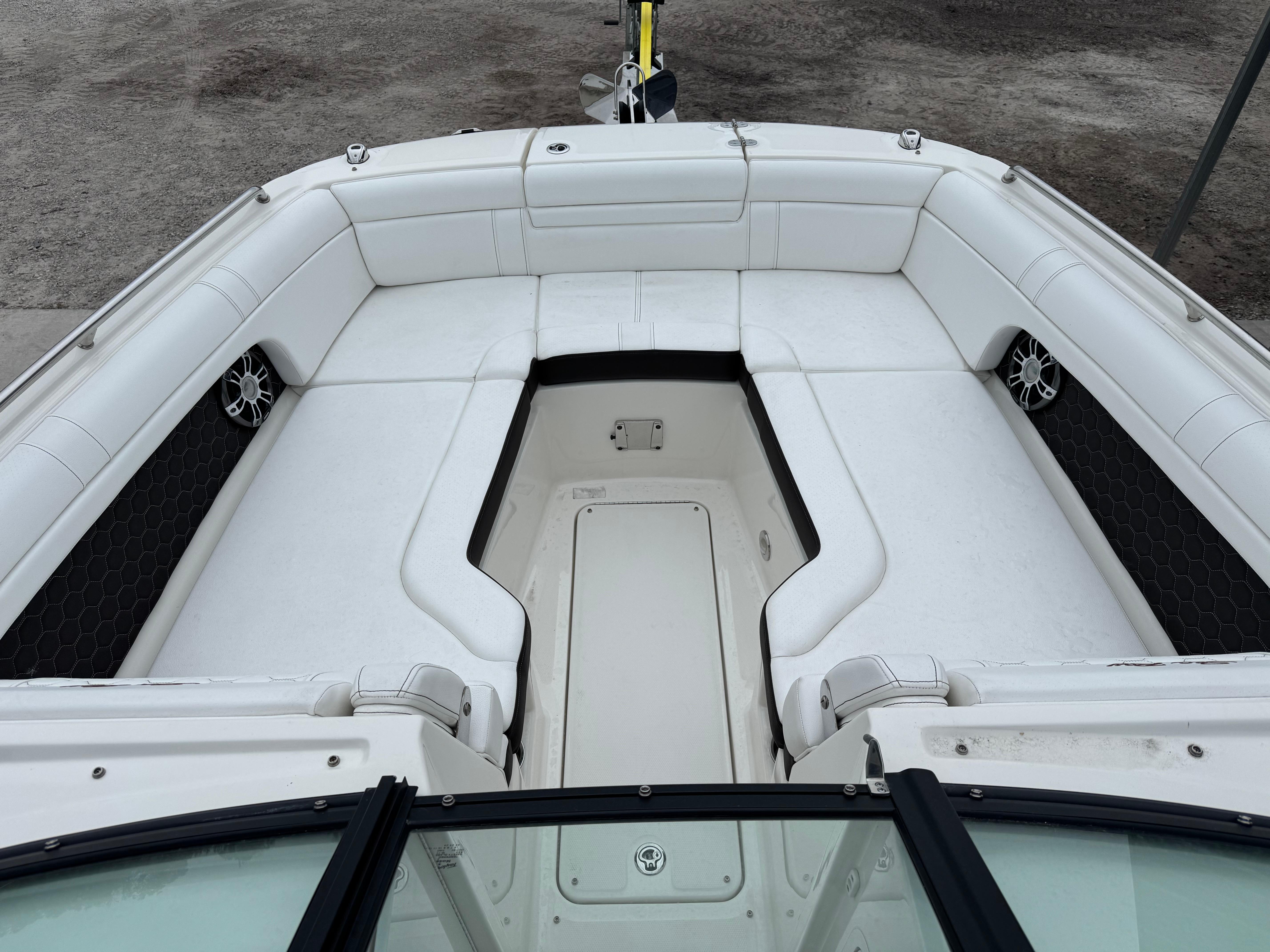 2023-sea-ray-sdx-270-outboard-power-9805855-20250528054715572-1_XLARGE
