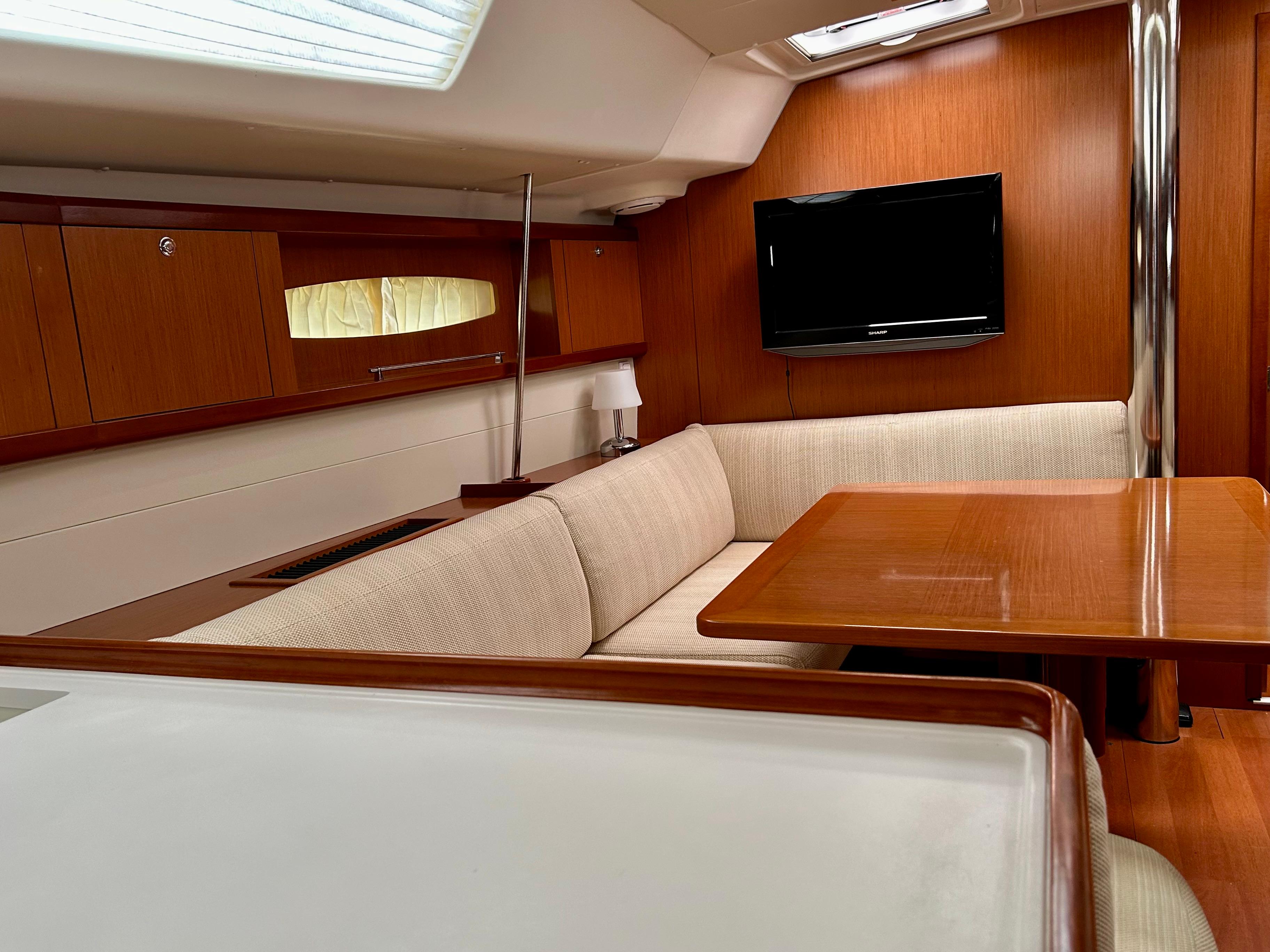 Yacht Photos Pics