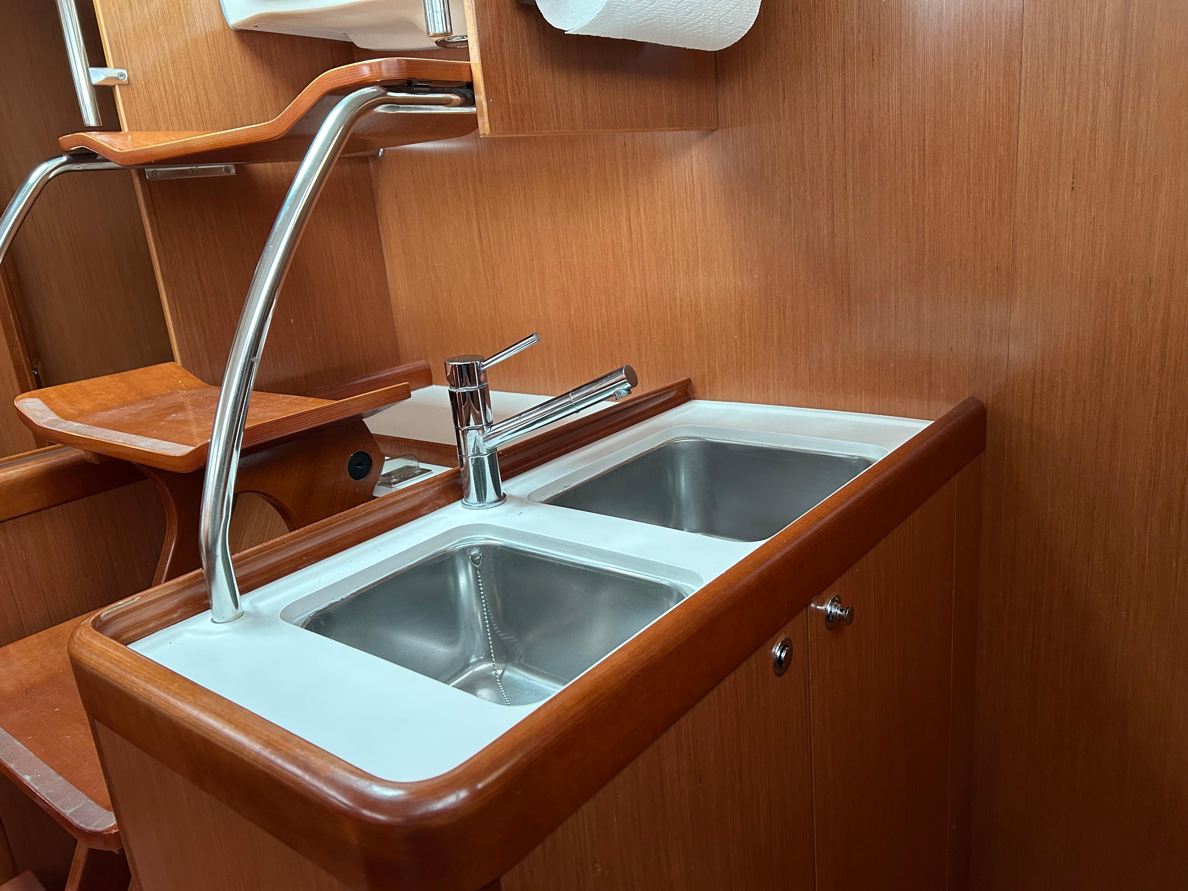 Yacht Photos Pics