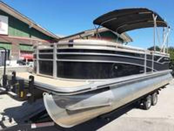2019 Crestliner boat for sale, model of the boat is 240 Rally & Image # 2 of 14