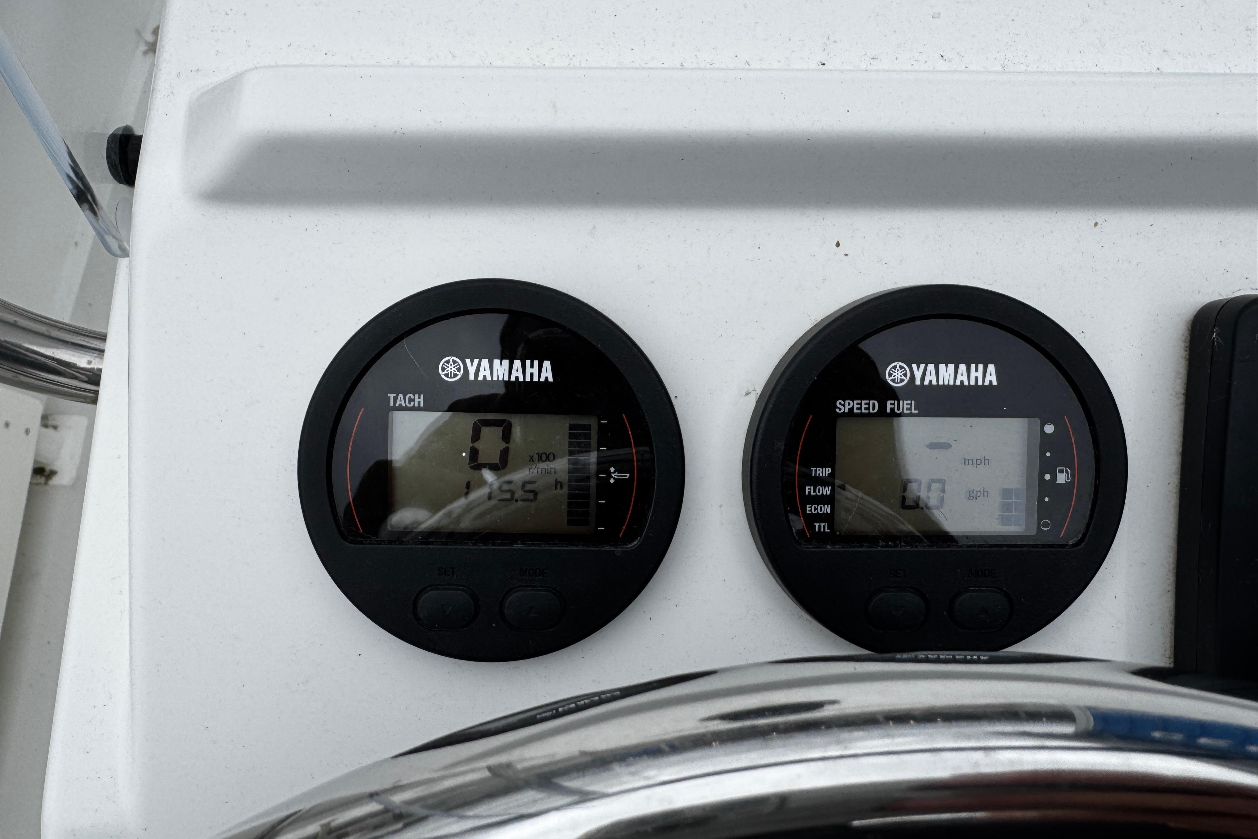 2017-parker-1801-center-console-power-10005861-20251106180731174-1