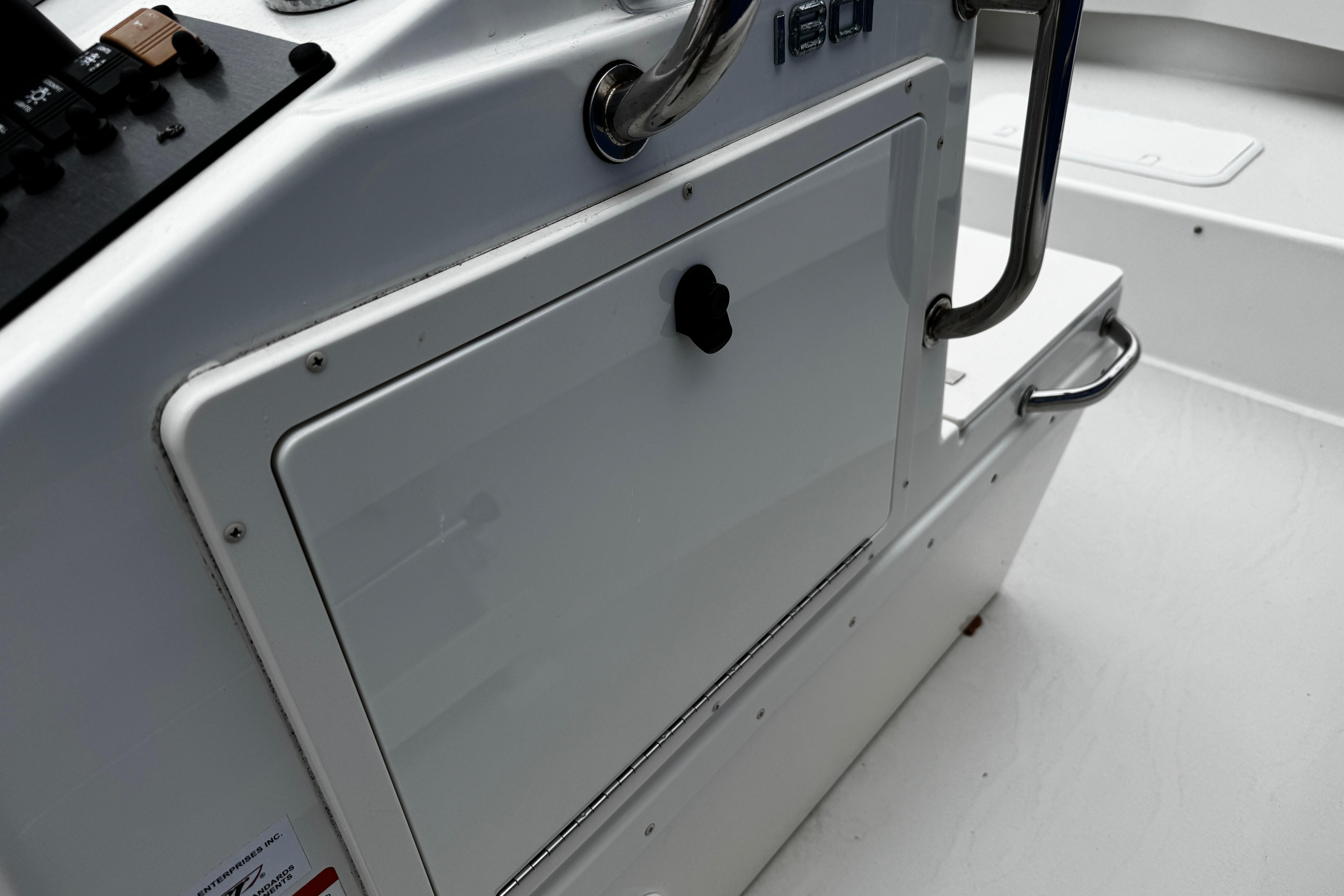 2017-parker-1801-center-console-power-10005861-20251106180754702-4