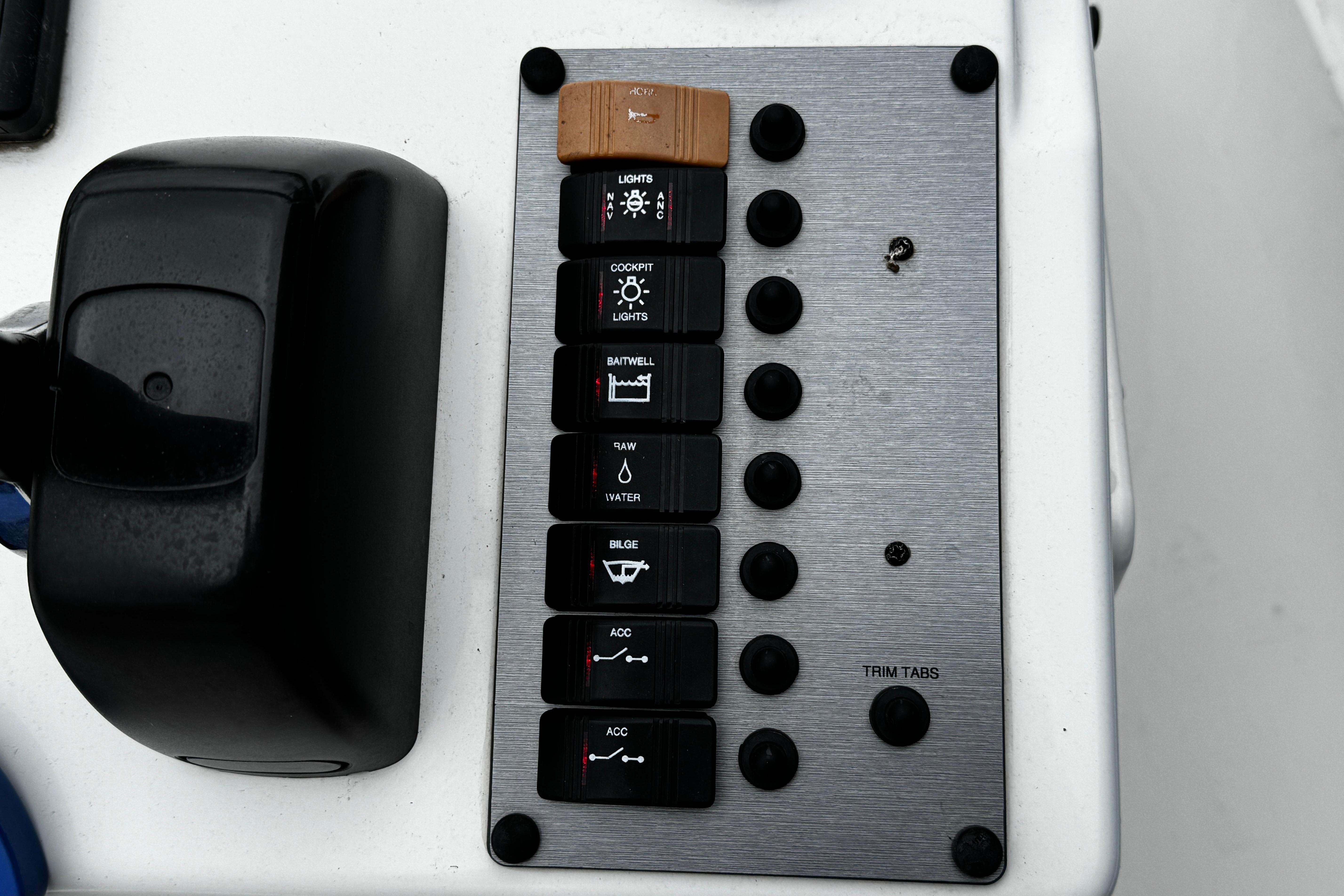 2017-parker-1801-center-console-power-10005861-20251106181154039-21