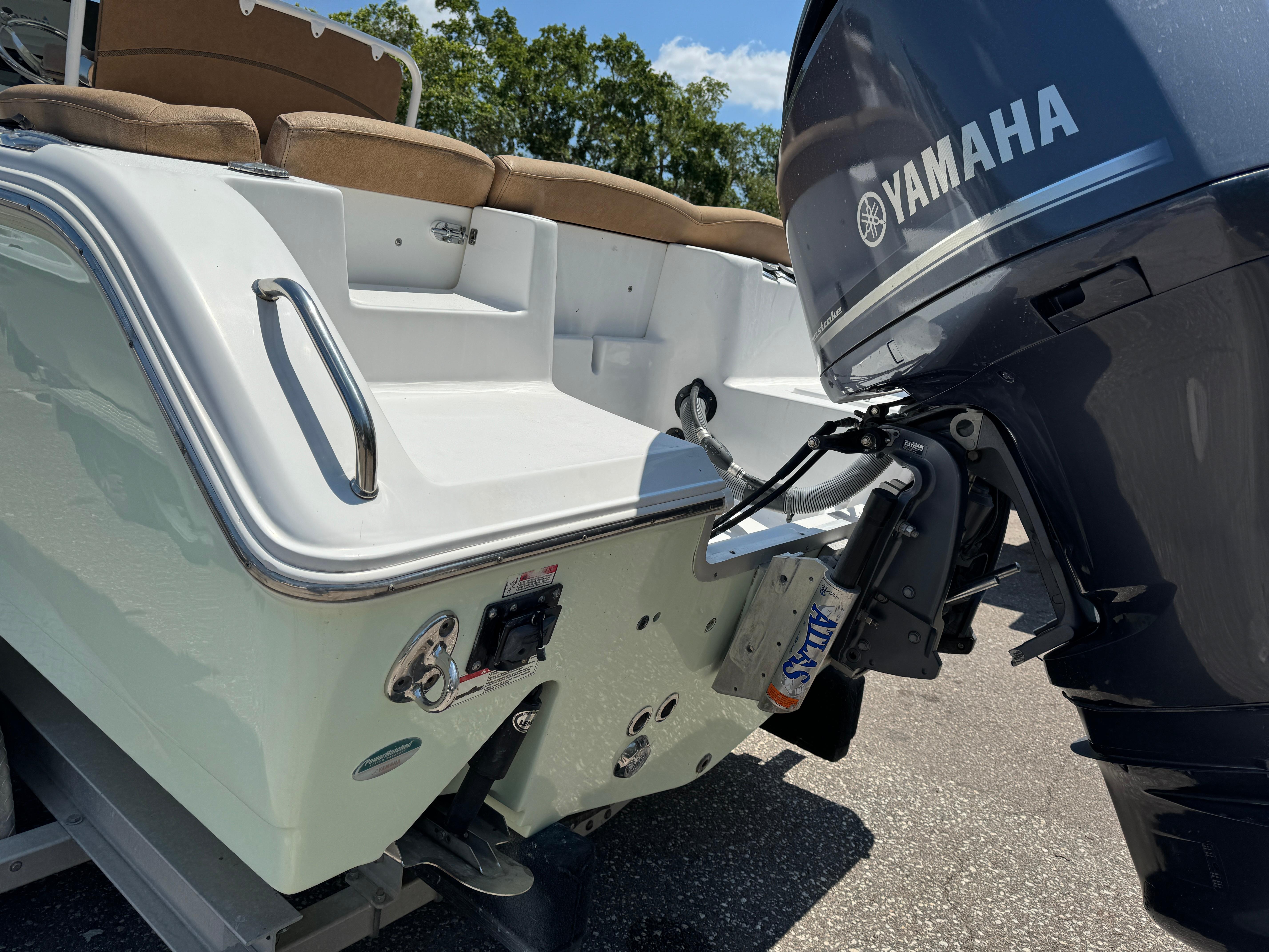 2019-sea-hunt-ultra-255-se-power-9805862-978947198-0-220520251039-4