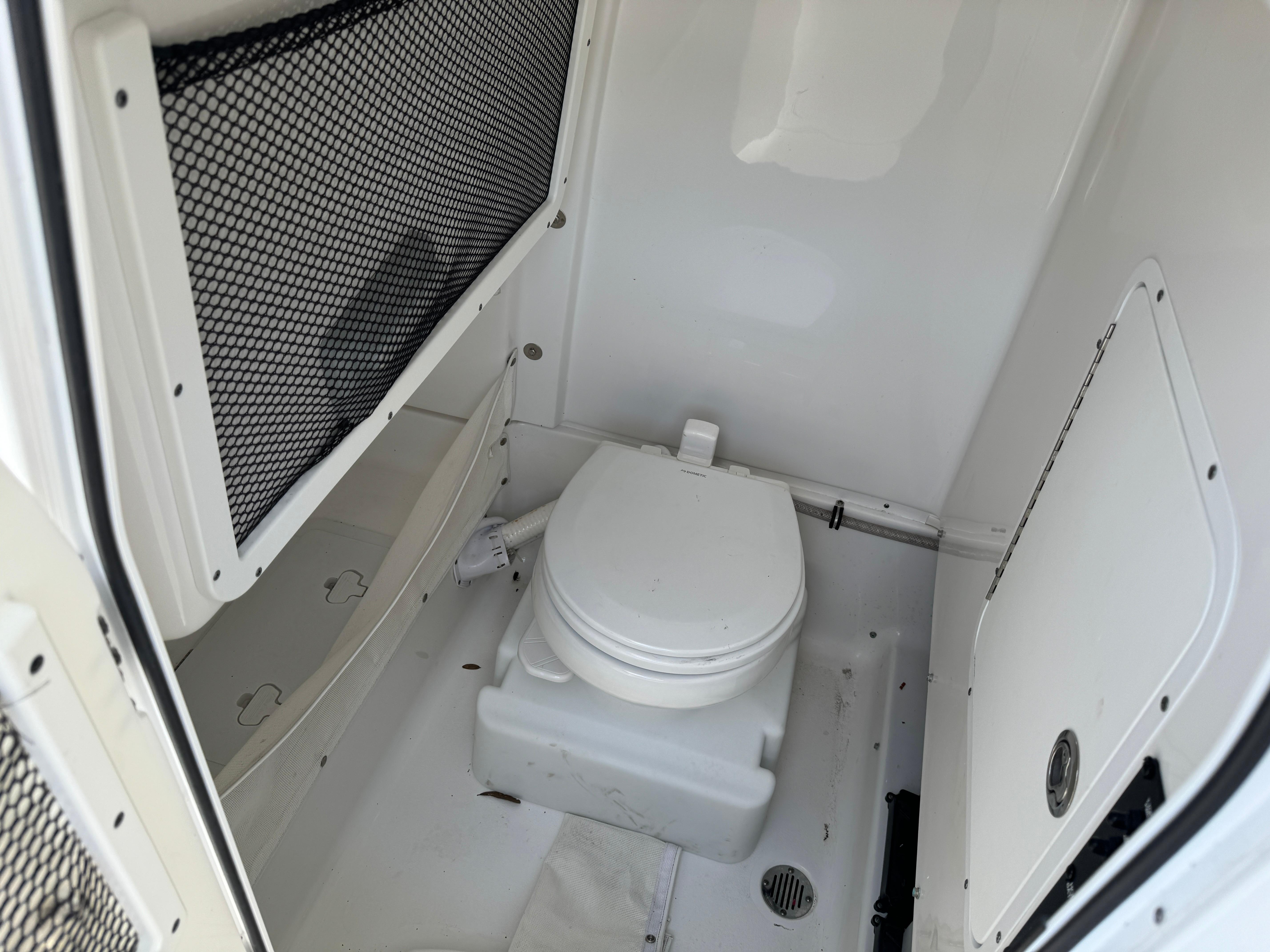2019-sea-hunt-ultra-255-se-power-9805862-978947213-0-220520251041-19