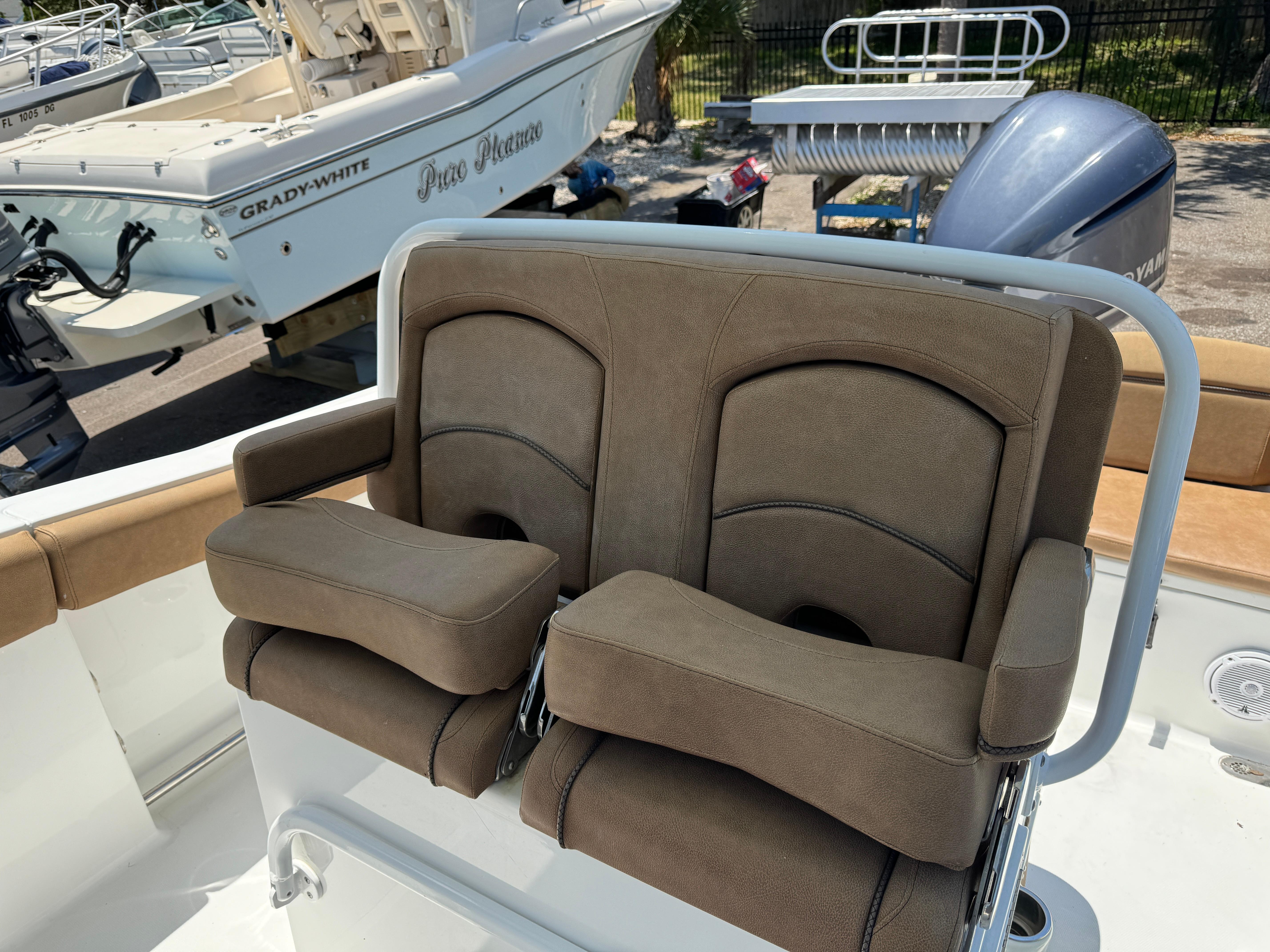 2019-sea-hunt-ultra-255-se-power-9805862-978947223-0-220520251042-29
