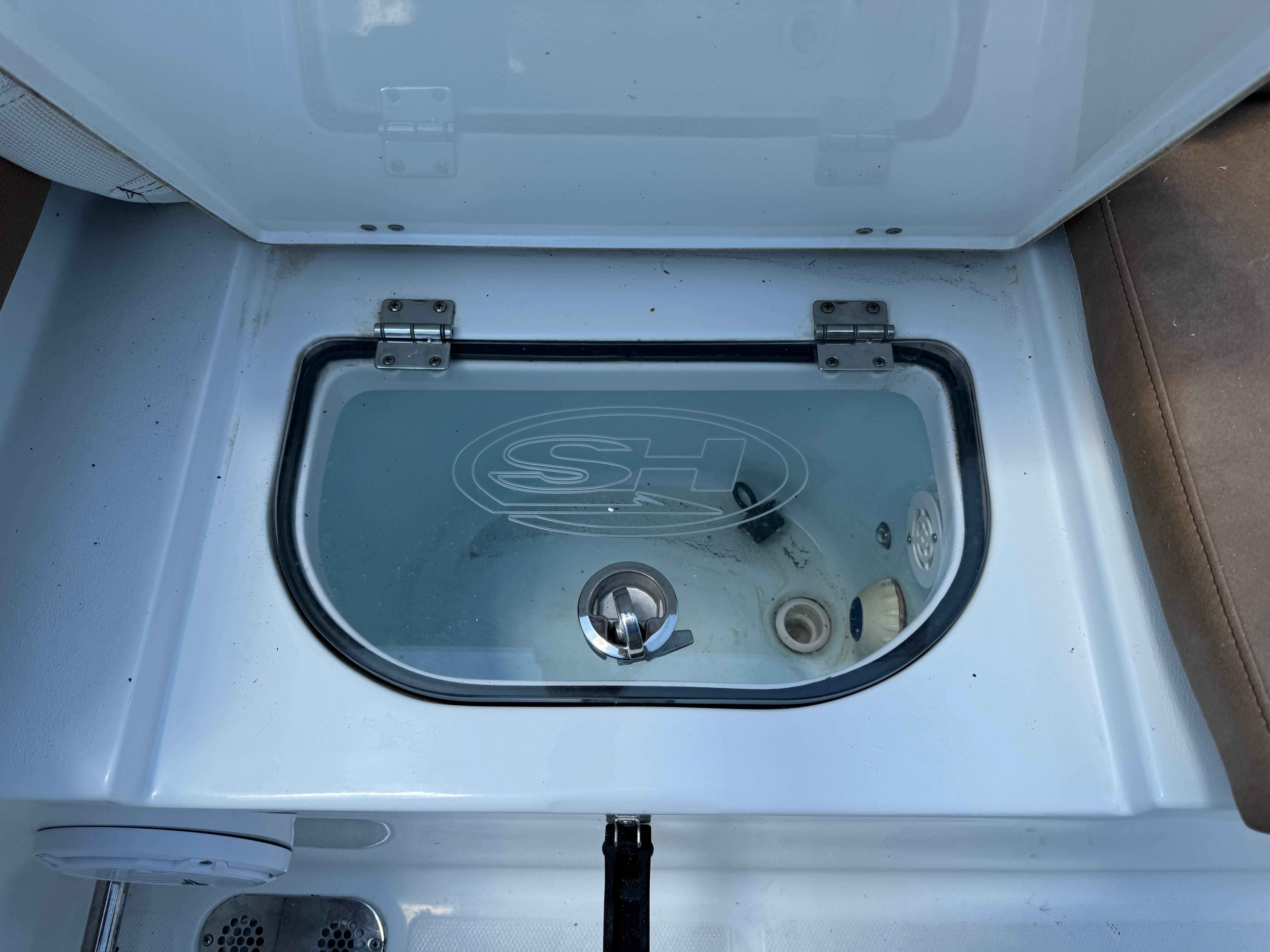 2019-sea-hunt-ultra-255-se-power-9805862-978947228-0-220520251043-34