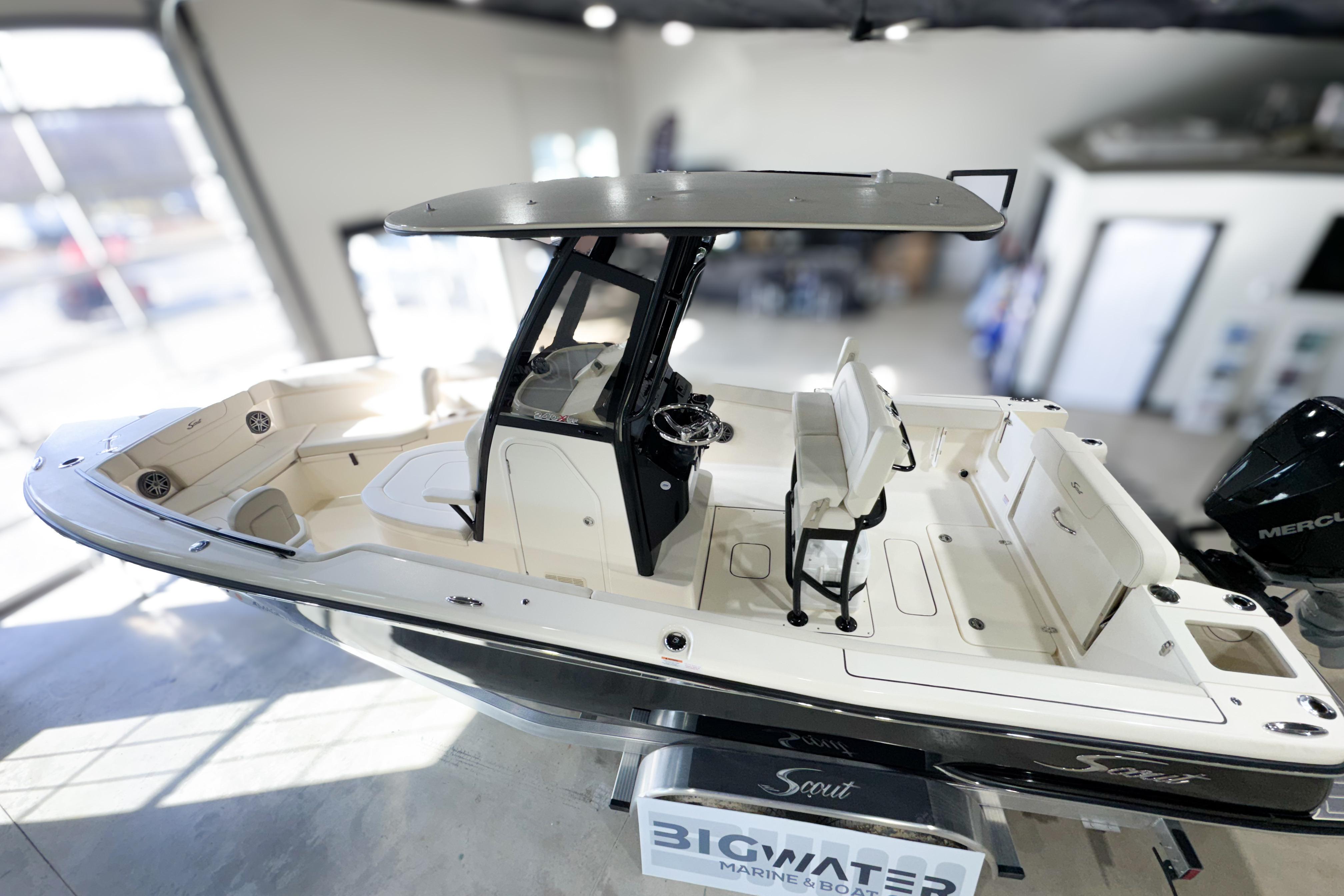 2026 Scout 240 XSF / Mercury 300 - Image 4
