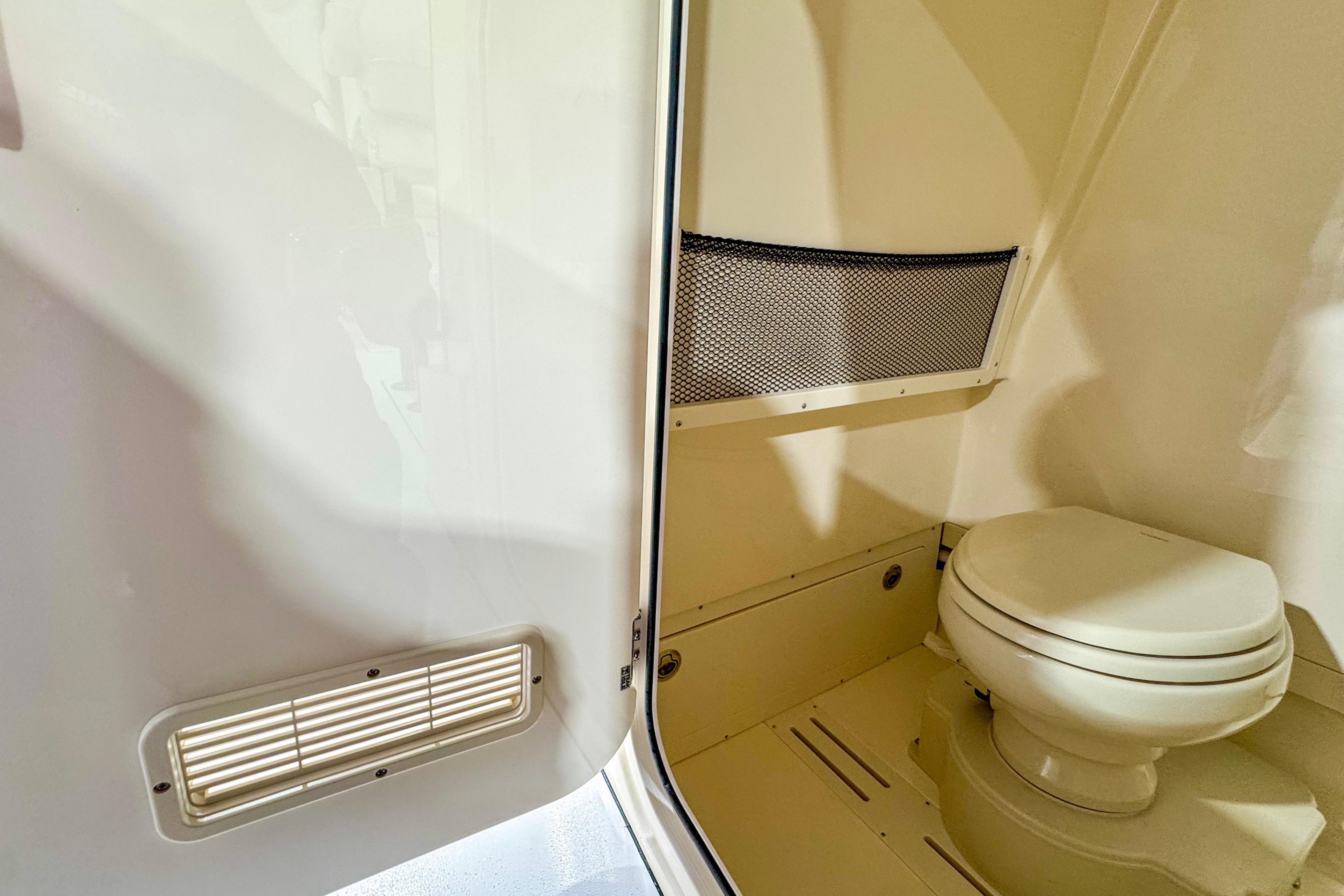 2026 Scout 240 XSF / Mercury 300 - Image 13