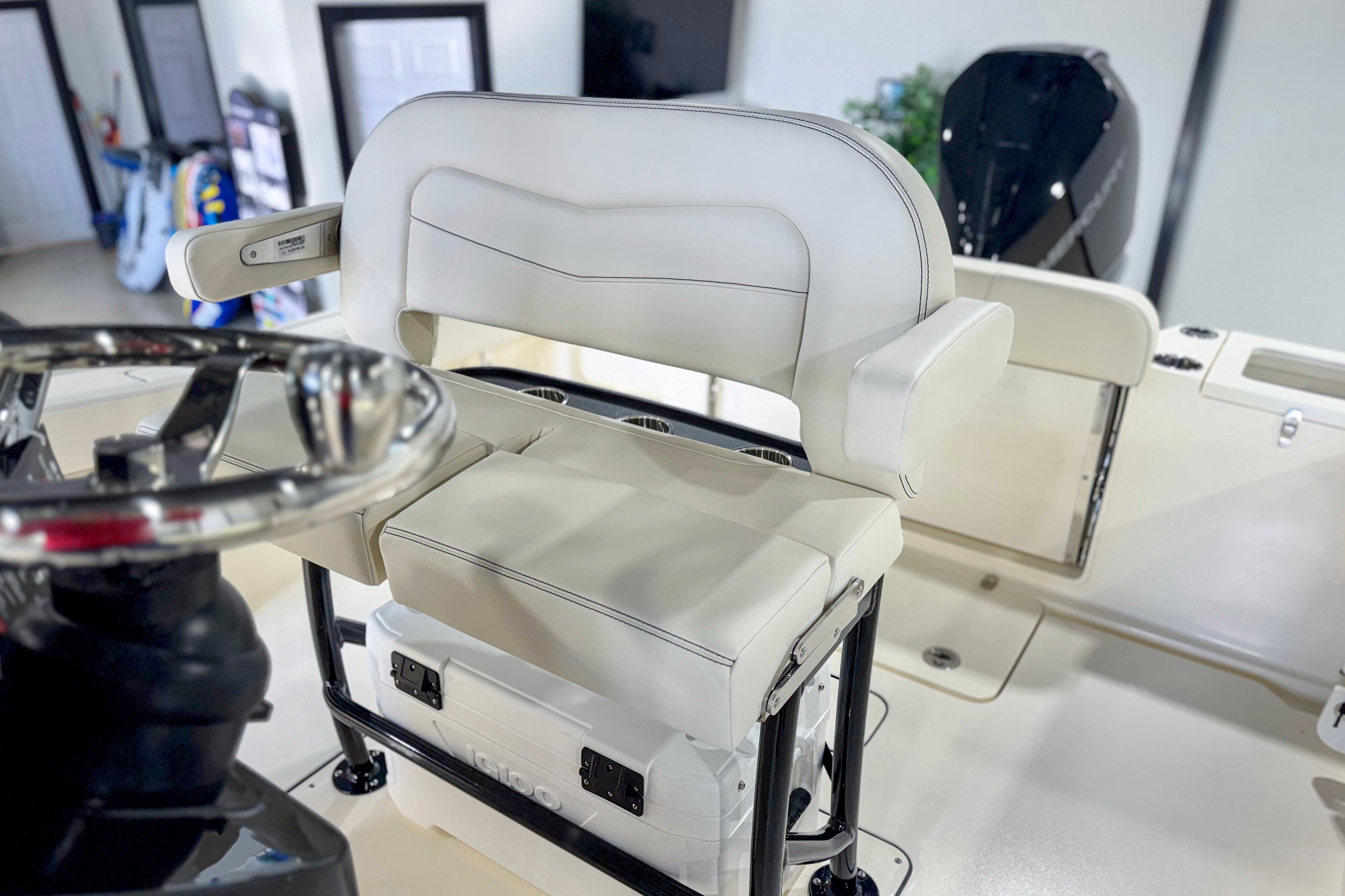 2026 Scout 240 XSF / Mercury 300 - Image 15