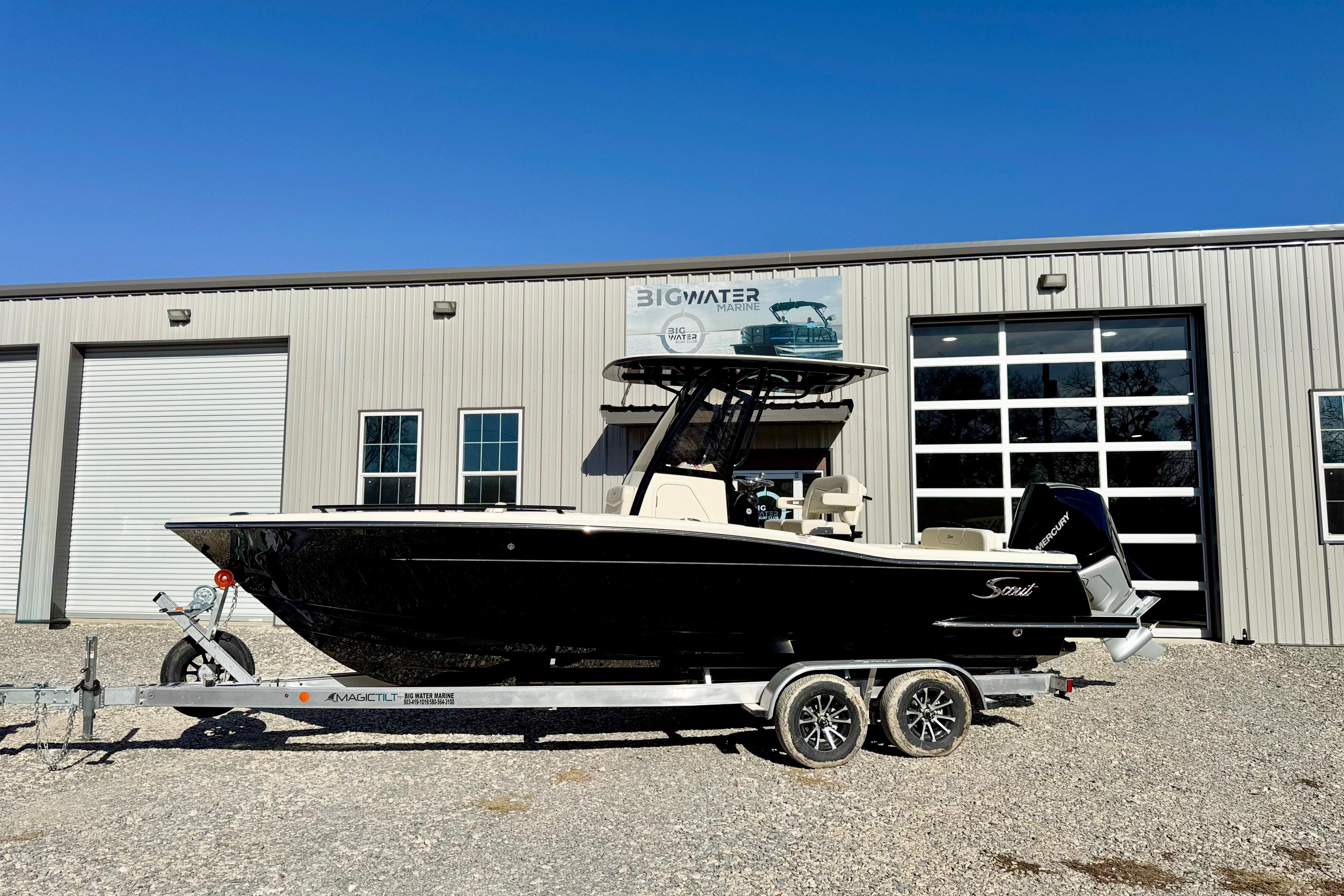 2026 Scout 240 XSF / Mercury 300 - Image 2