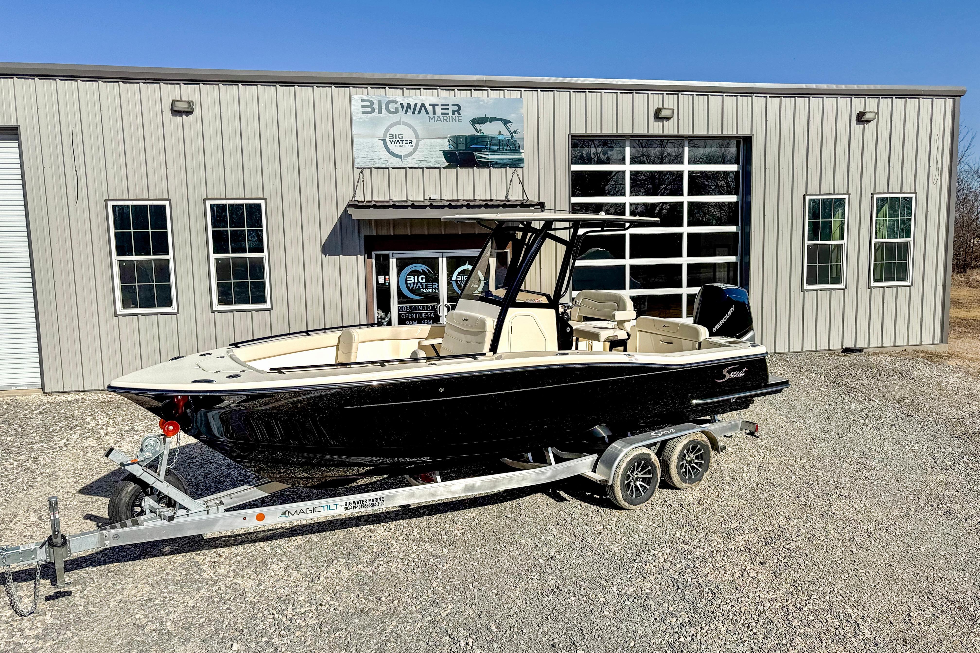 2026 Scout 240 XSF / Mercury 300