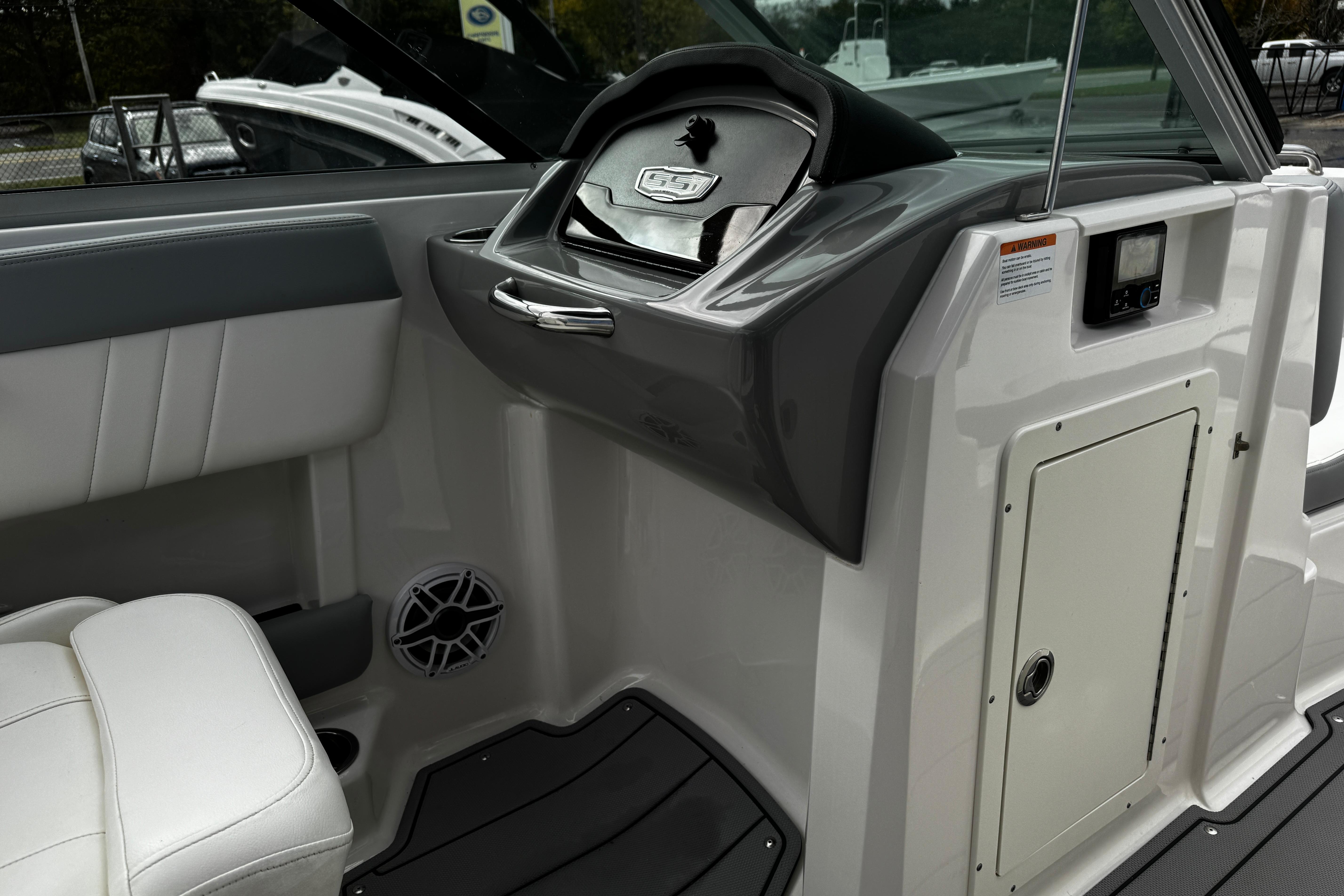 2023-chaparral-21-ssi-ob-power-10005869-20251106183128242-3