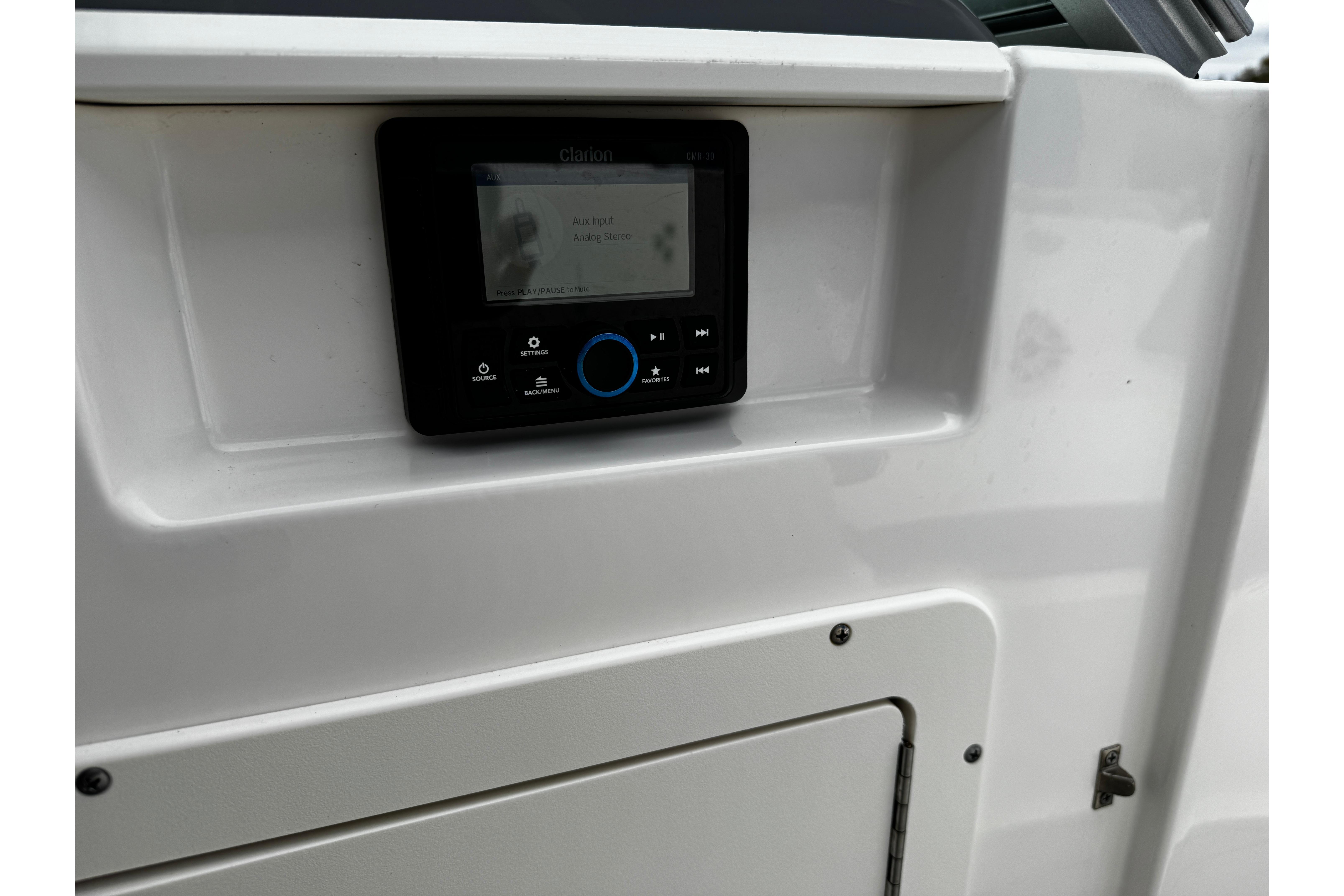 2023-chaparral-21-ssi-ob-power-10005869-20251106183129440-4