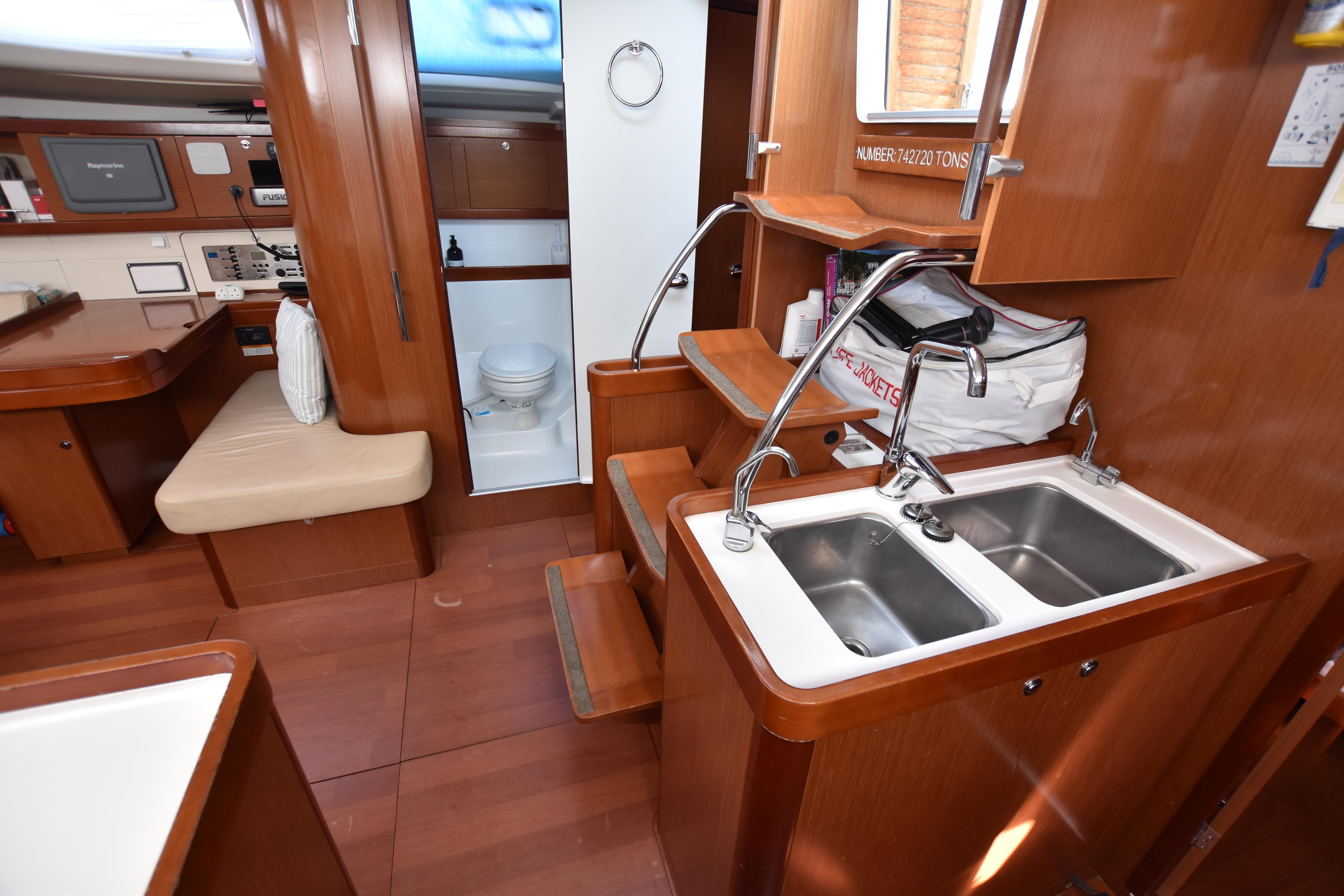 Yacht Photos Pics