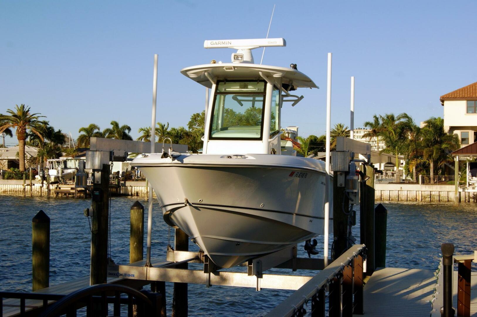 2009-boston-whaler-250-outrage-power-9805875-978947522-0-220520251040-8