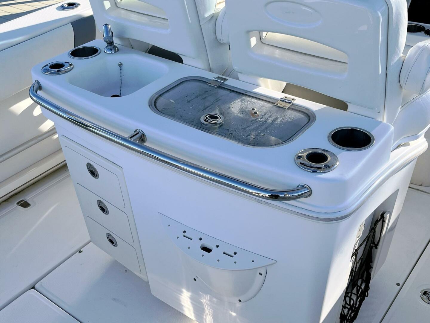 2009-boston-whaler-250-outrage-power-9805875-978947529-0-220520251040-15