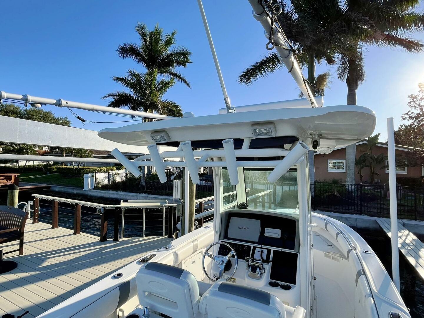 2009-boston-whaler-250-outrage-power-9805875-978947533-0-220520251040-19