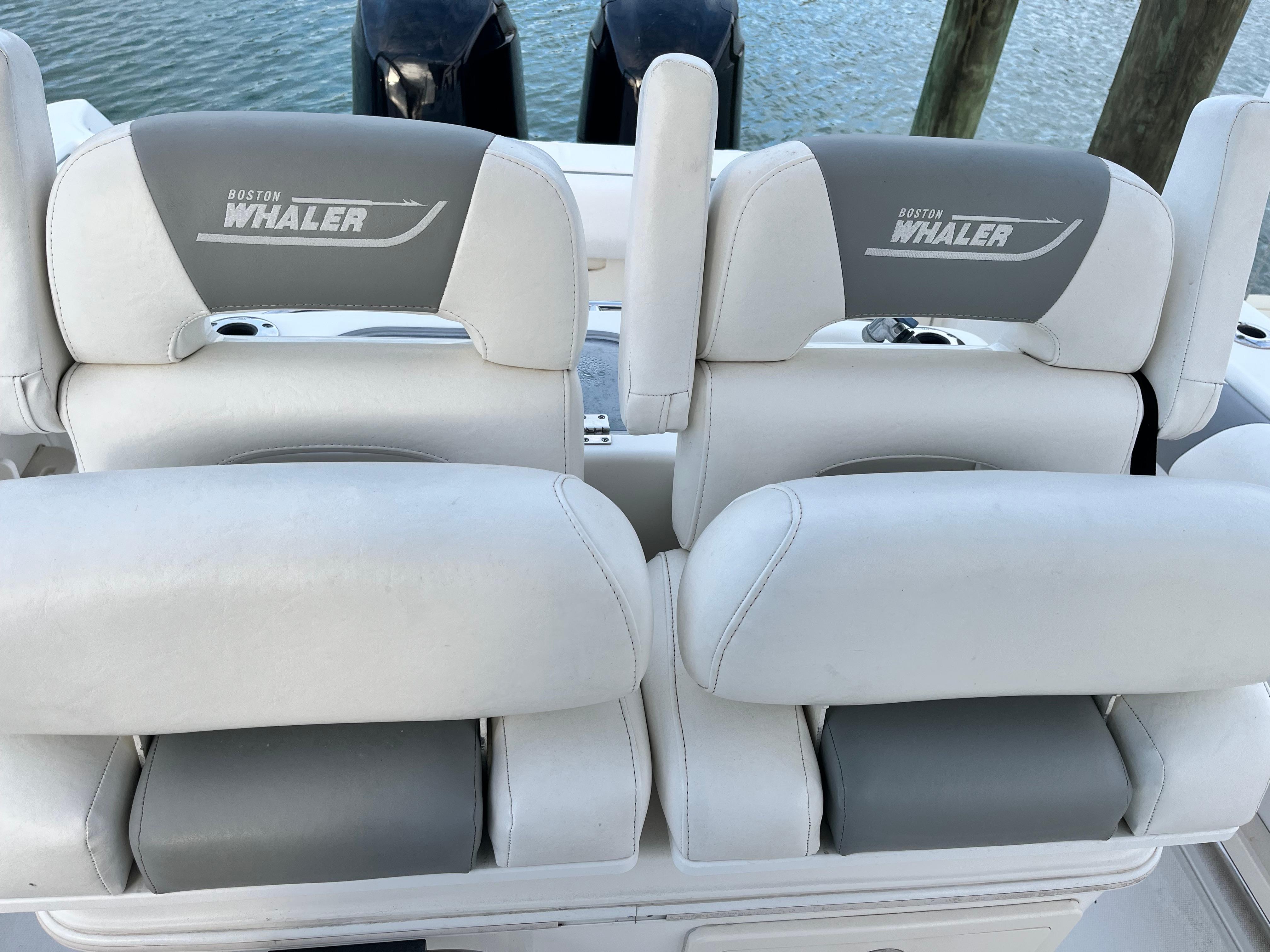 2009-boston-whaler-250-outrage-power-9805875-978947536-0-220520251040-22