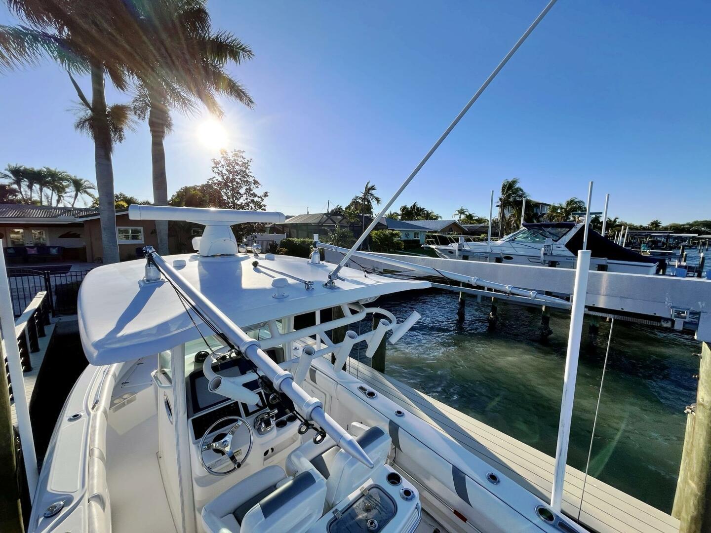 2009-boston-whaler-250-outrage-power-9805875-978947547-0-220520251040-33