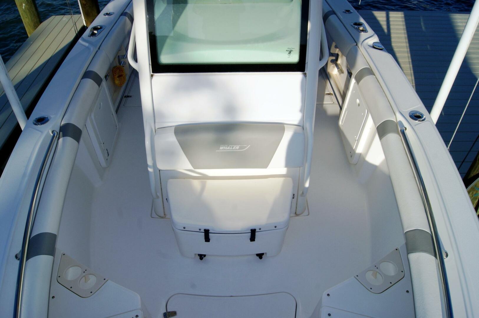 2009-boston-whaler-250-outrage-power-9805875-978947553-0-220520251041-39