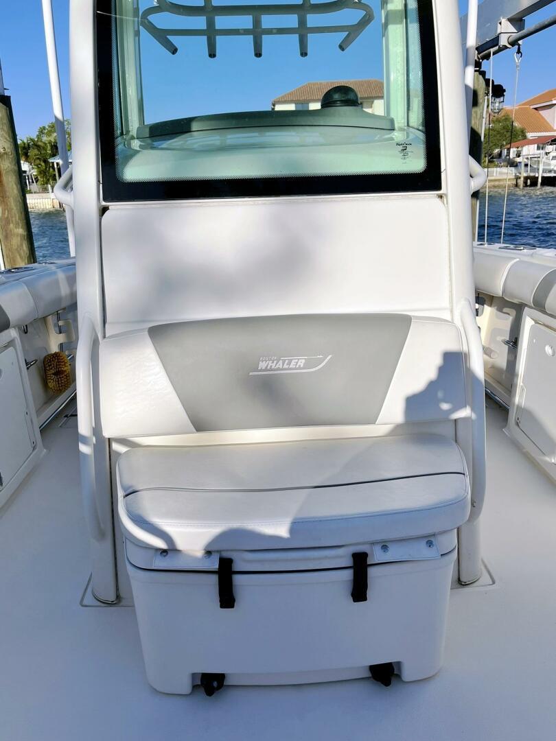 2009-boston-whaler-250-outrage-power-9805875-978947555-0-220520251041-41