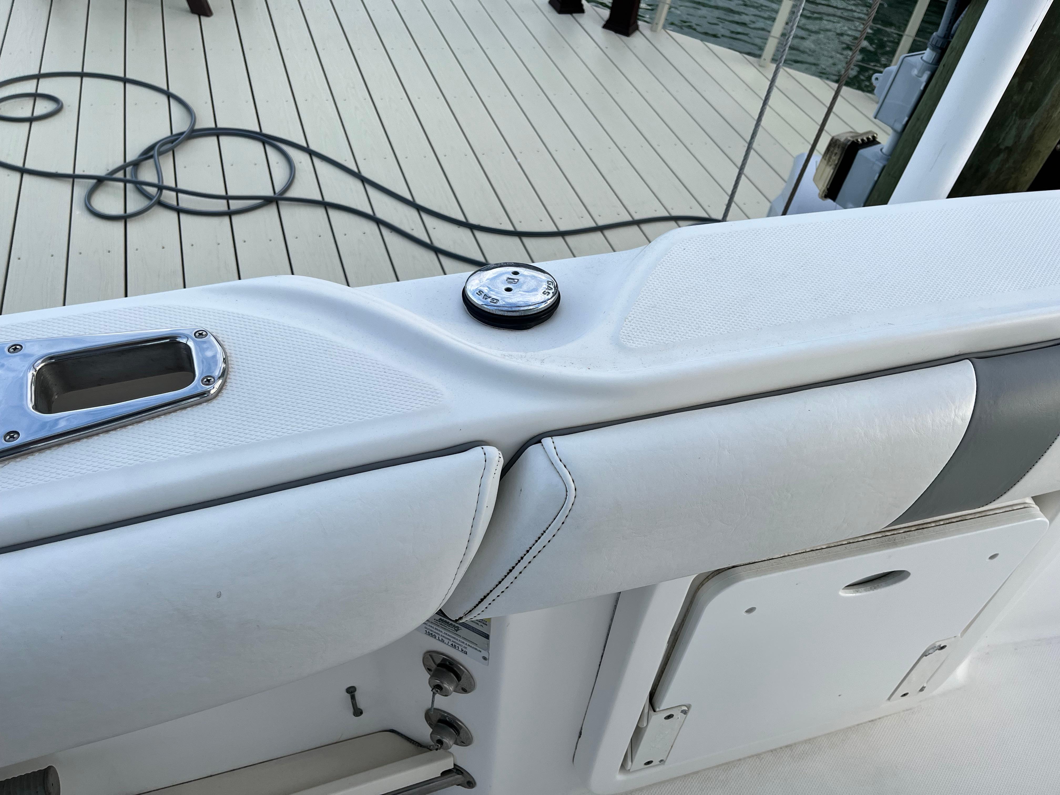 2009-boston-whaler-250-outrage-power-9805875-978947565-0-220520251041-50