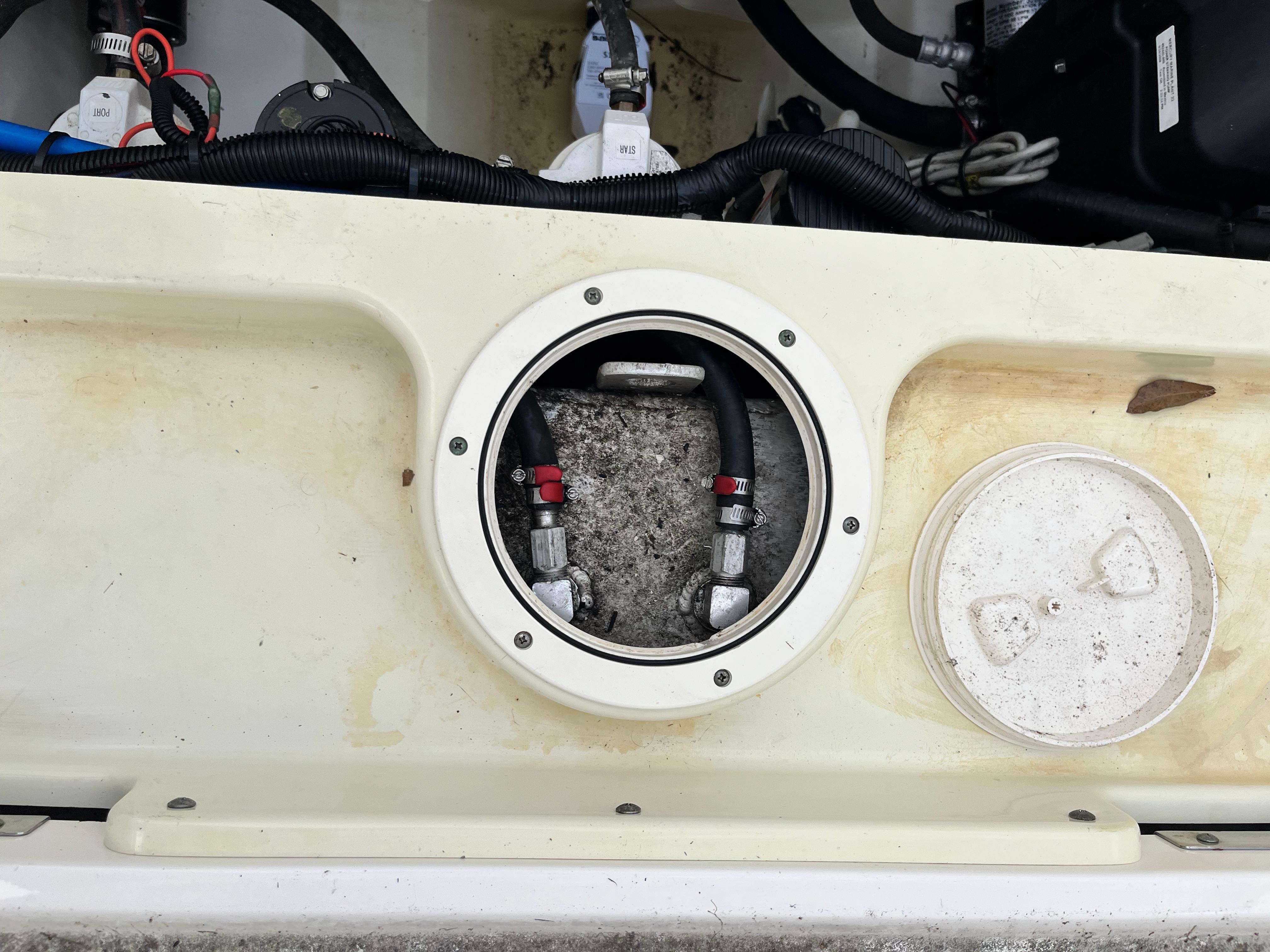2009-boston-whaler-250-outrage-power-9805875-978947577-0-220520251042-62