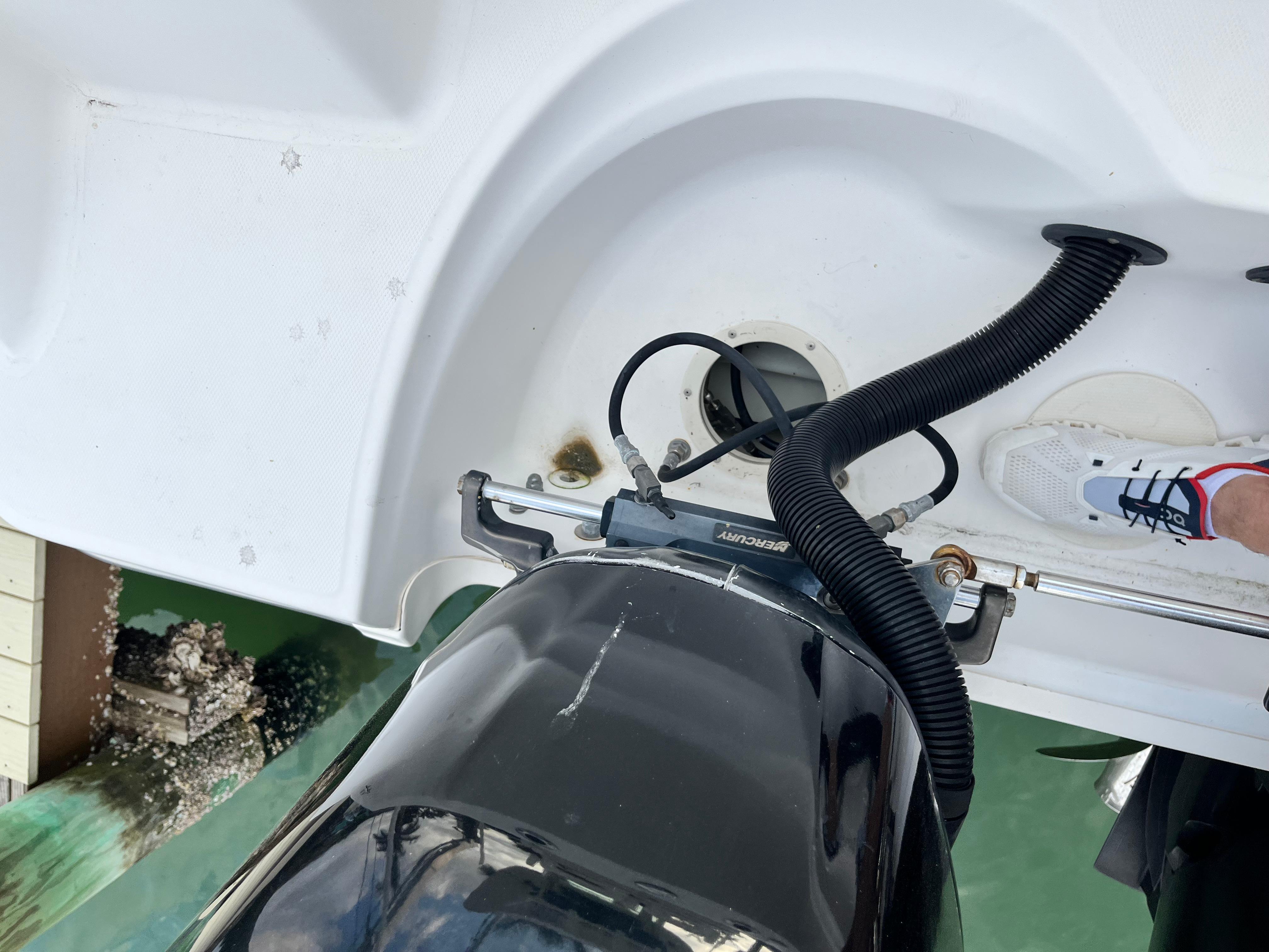 2009-boston-whaler-250-outrage-power-9805875-978947582-0-220520251042-67