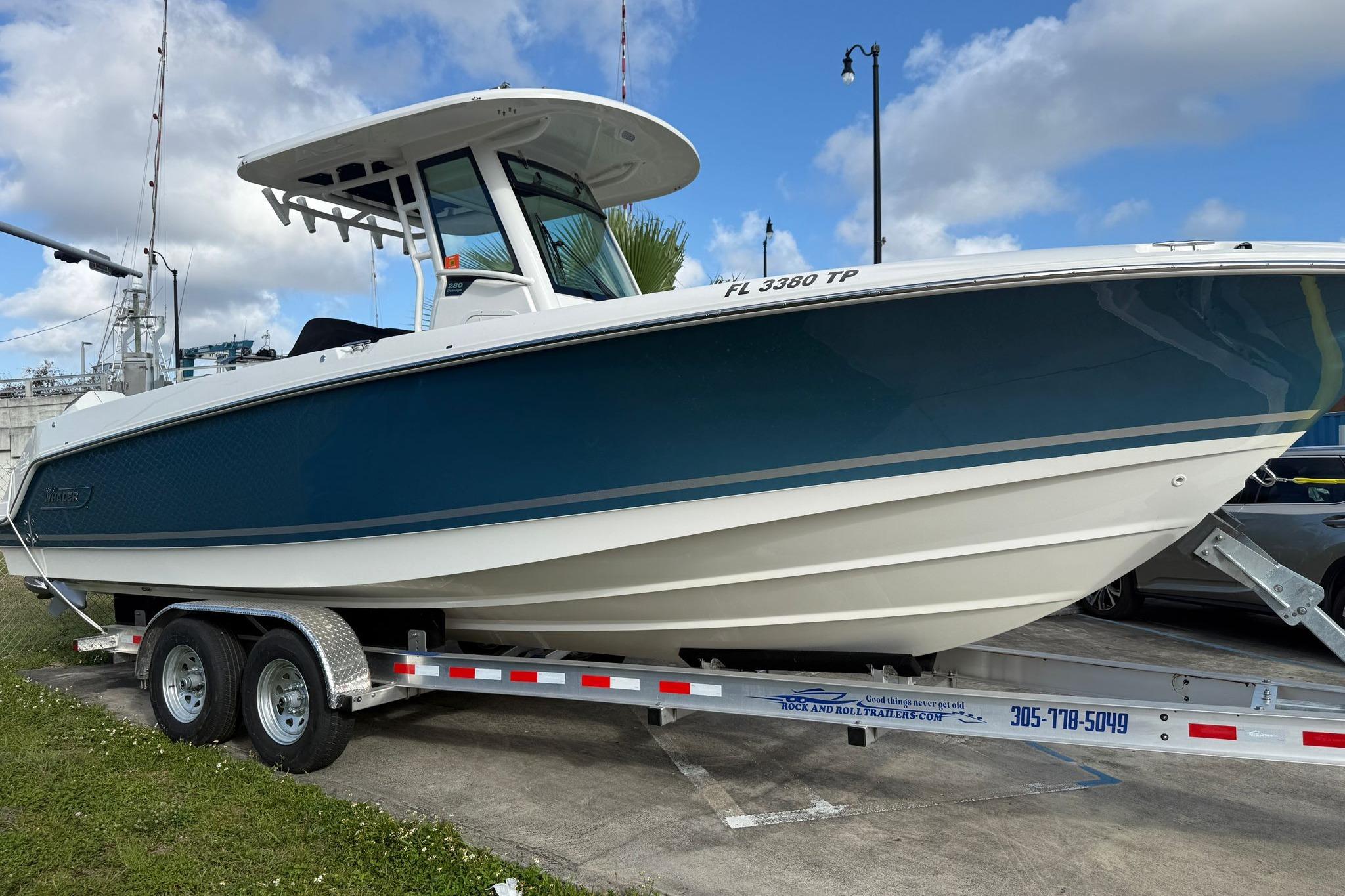 2023 Boston Whaler 280 Outrage