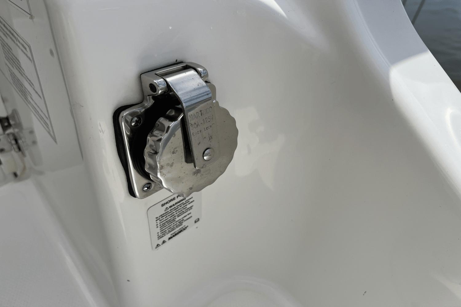 2024-boston-whaler-280-vantage-power-9685876-974380823-0-260220251129-94