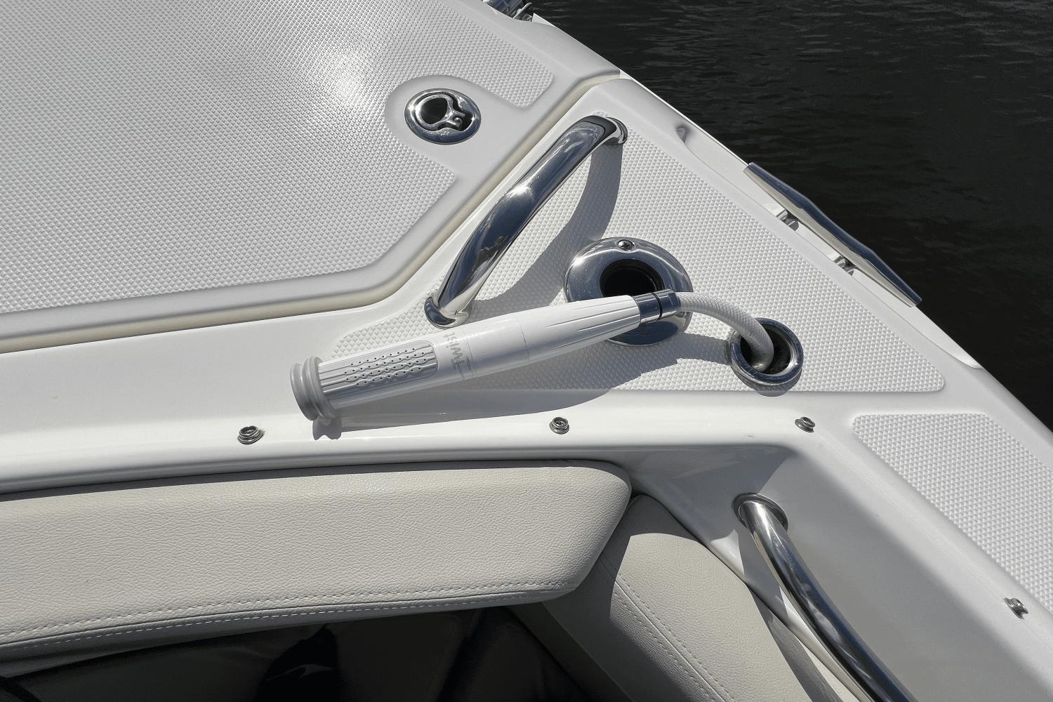 2024-boston-whaler-280-vantage-power-9685876-974380860-0-260220251128-13