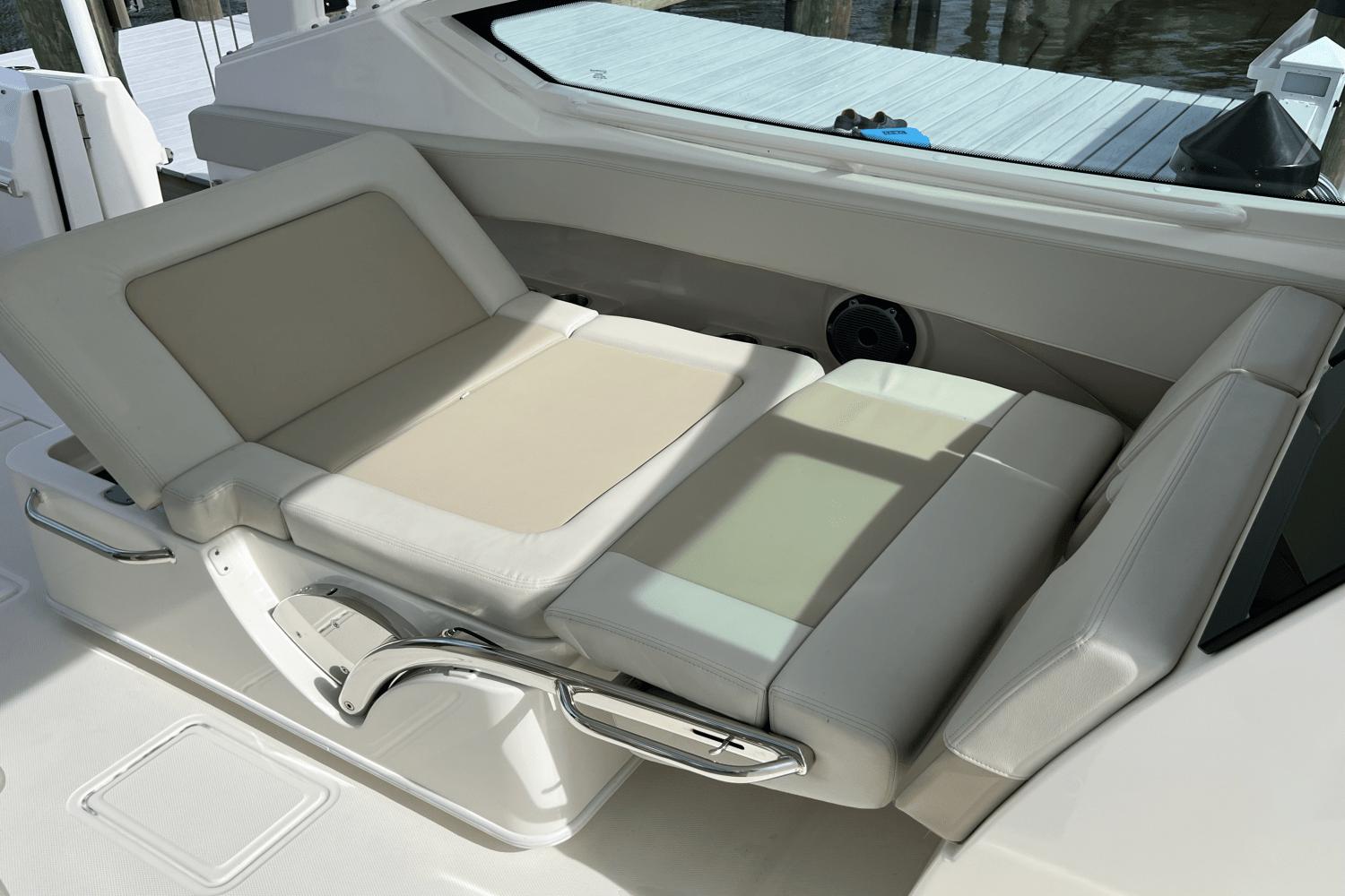 2024-boston-whaler-280-vantage-power-9685876-974380874-0-260220251129-59