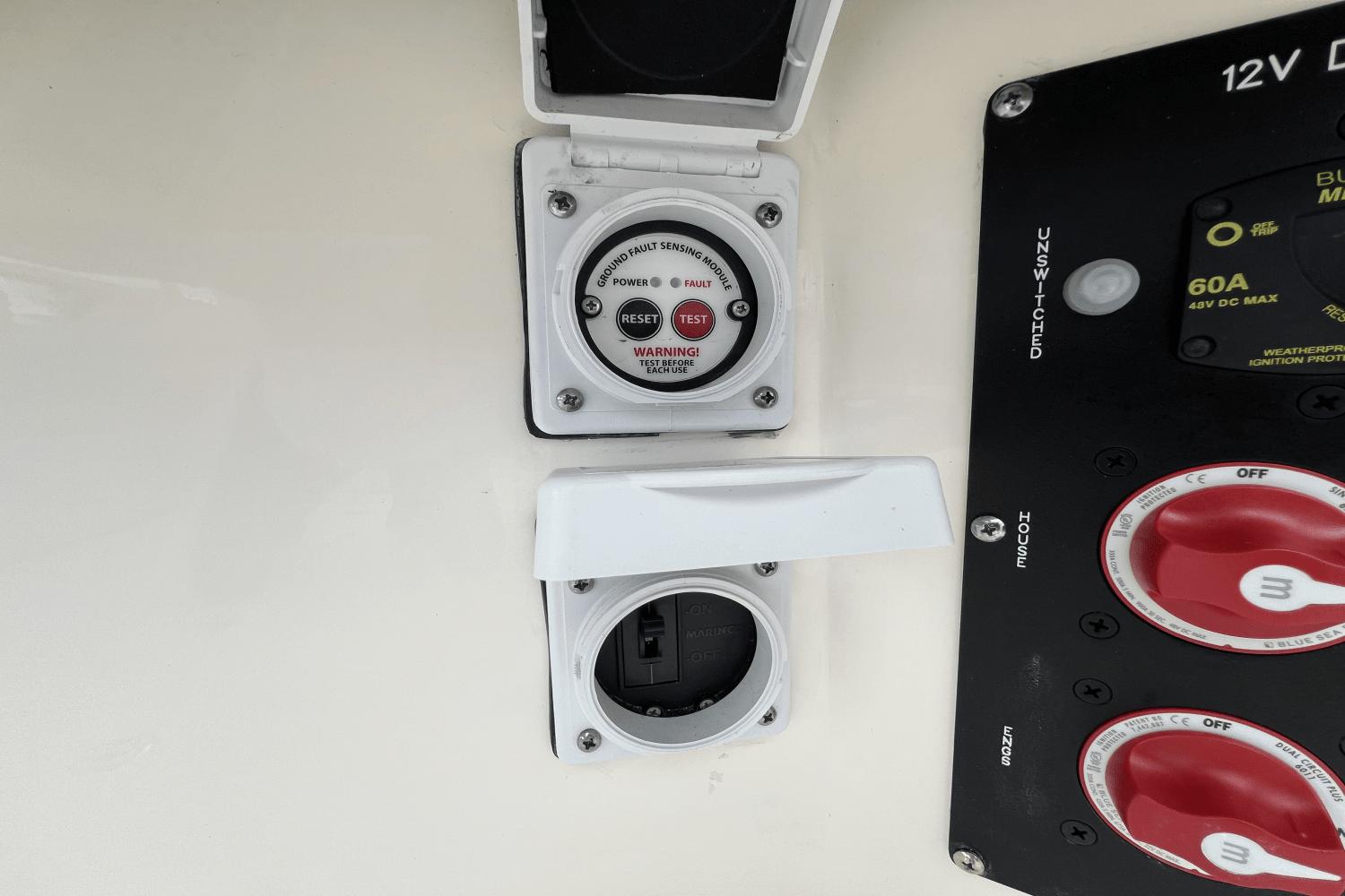 2024-boston-whaler-280-vantage-power-9685876-974380882-0-260220251129-84