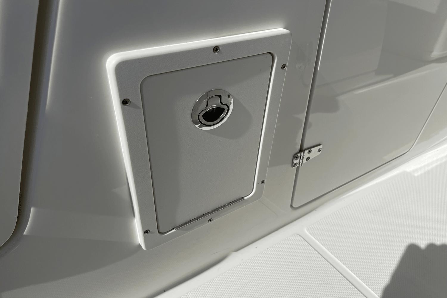 2024-boston-whaler-280-vantage-power-9685876-974380886-0-260220251128-24