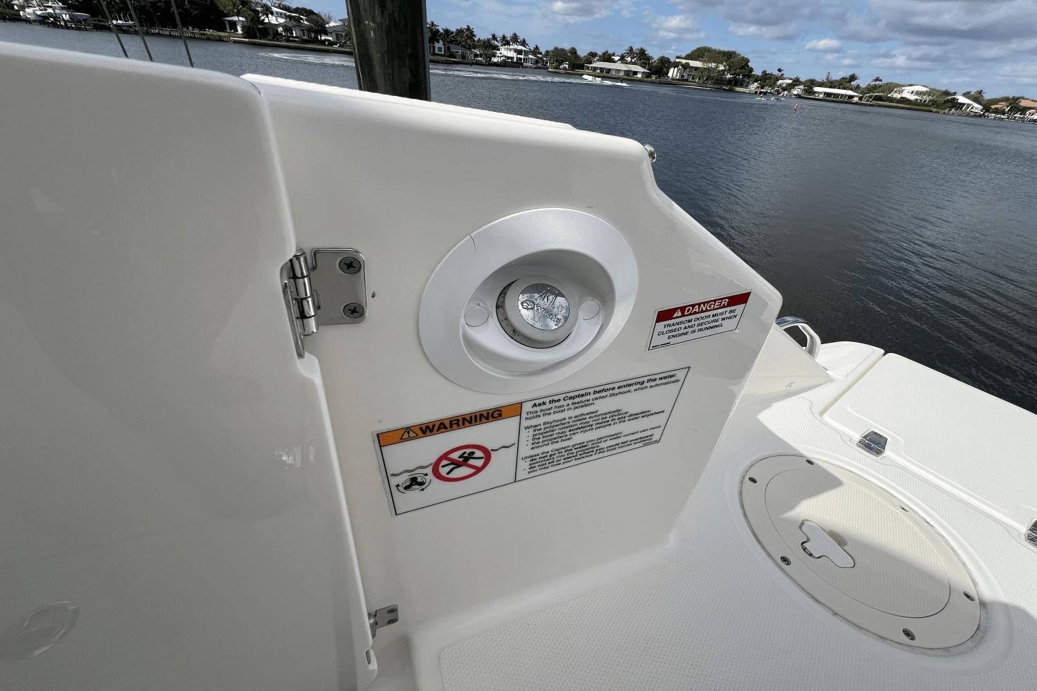 2024-boston-whaler-280-vantage-power-9685876-974380920-0-260220251129-92