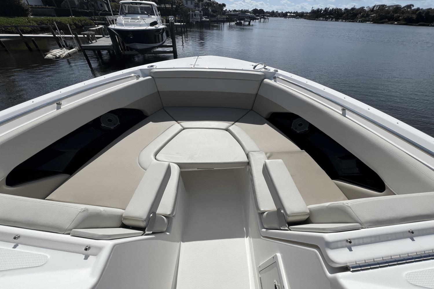 2024-boston-whaler-280-vantage-power-9685876-974380923-0-260220251128-15