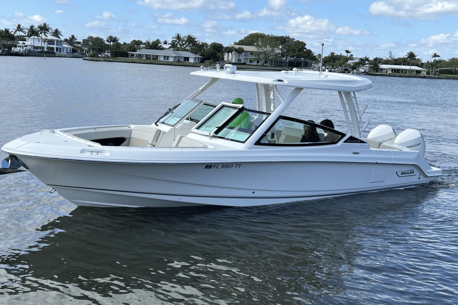 2024-boston-whaler-280-vantage-power-9685876-974380962-0-260220251128-2