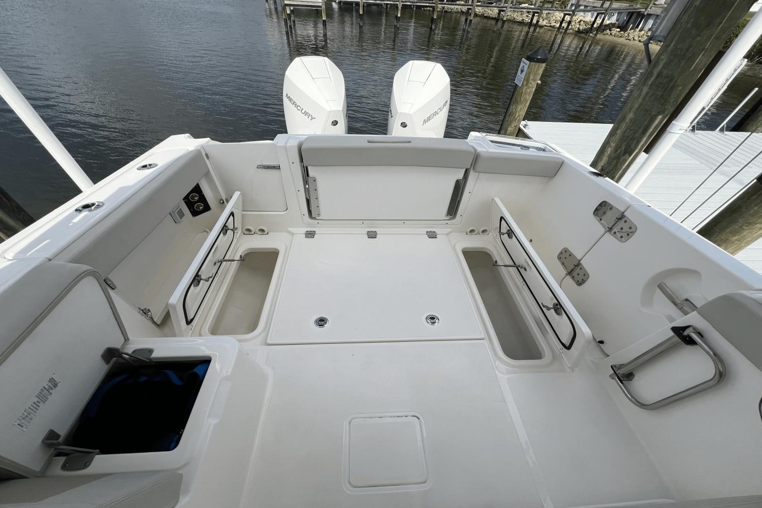 2024-boston-whaler-280-vantage-power-9685876-974380963-0-260220251129-88