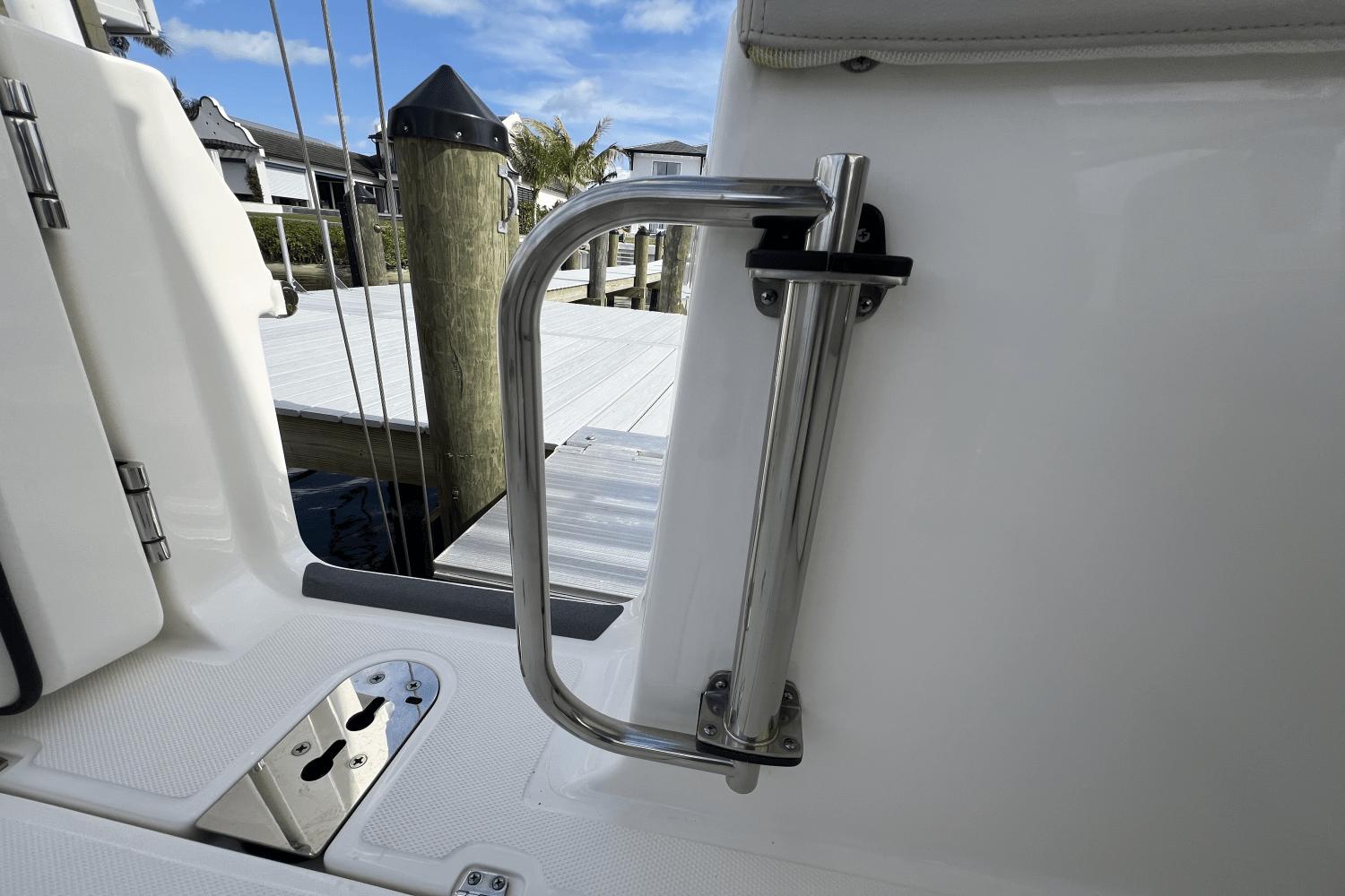 2024-boston-whaler-280-vantage-power-9685876-974380968-0-260220251129-71