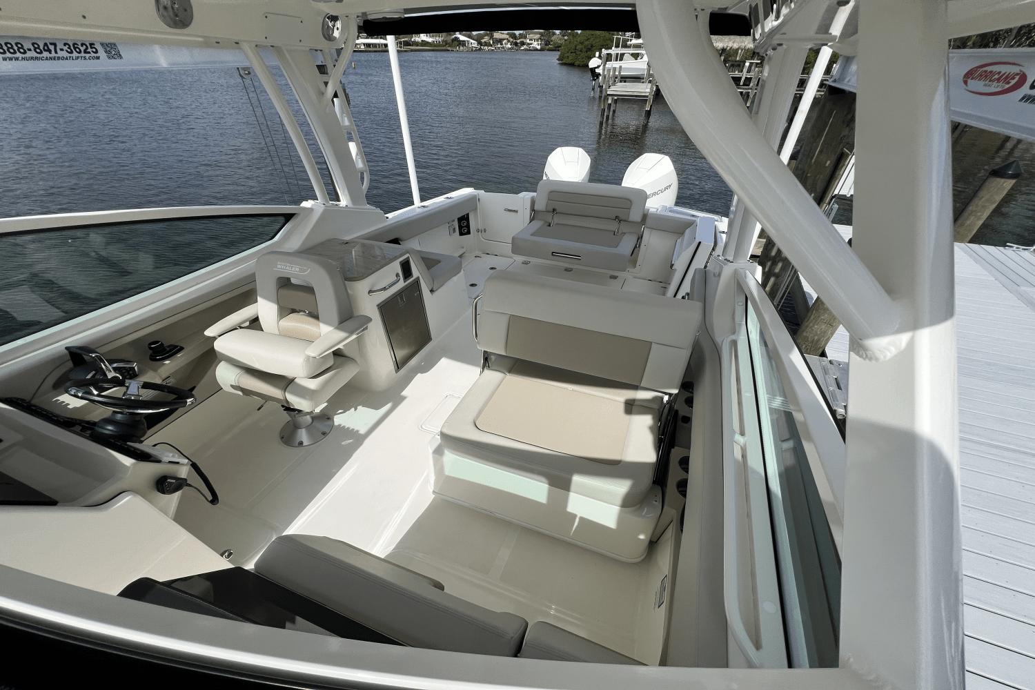 2024-boston-whaler-280-vantage-power-9685876-974380975-0-260220251129-51