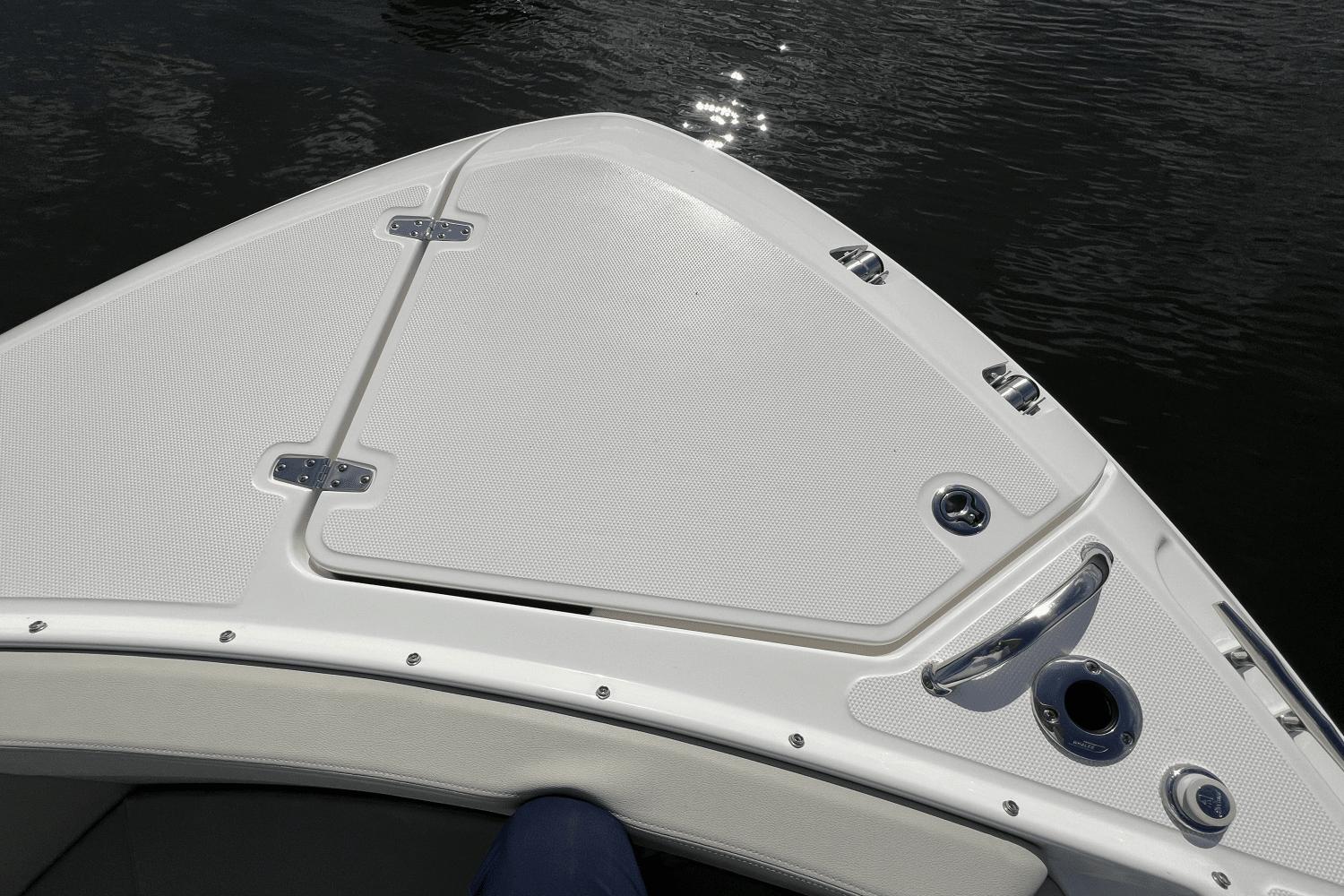 2024-boston-whaler-280-vantage-power-9685876-974380976-0-260220251128-11